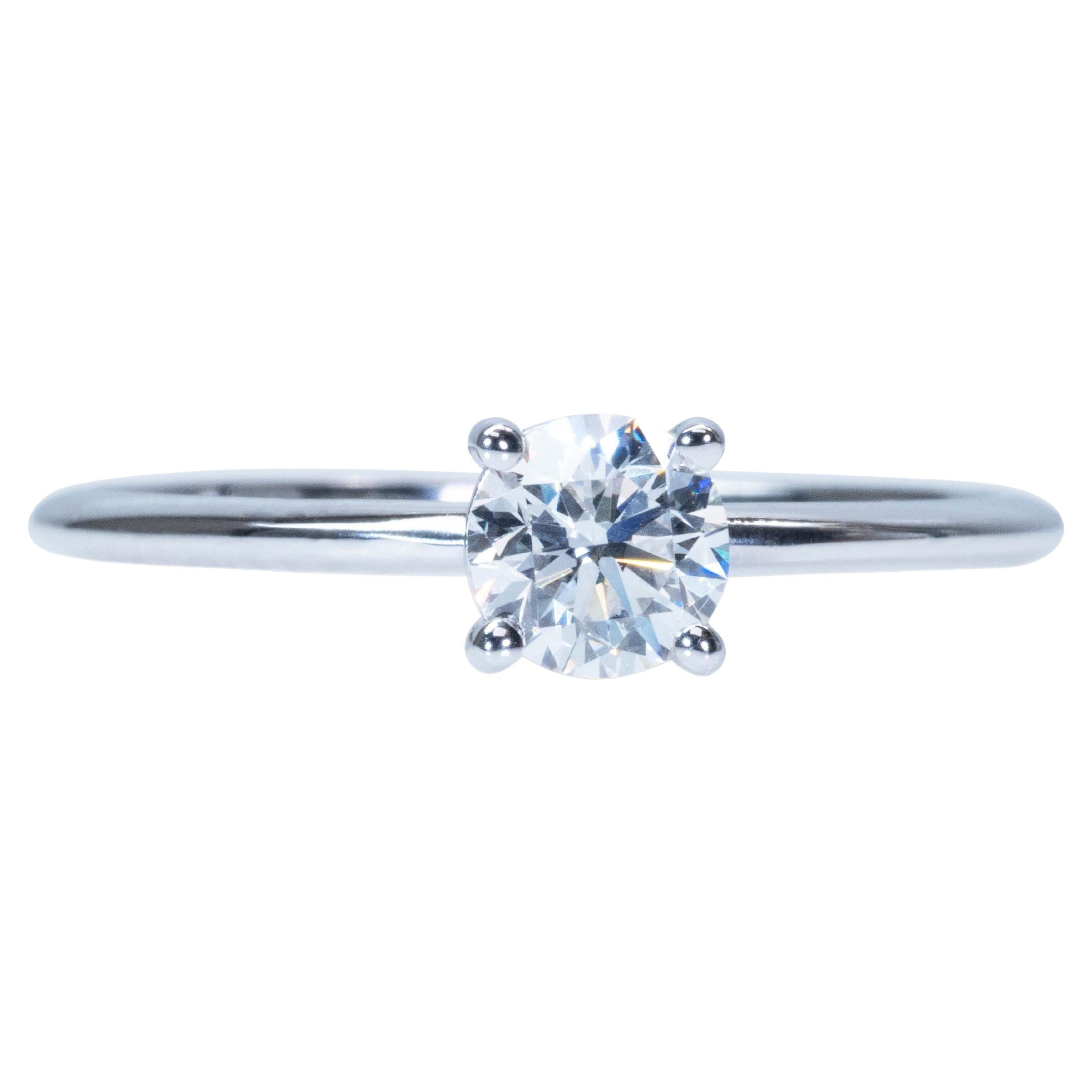 Dazzling 18k White Gold Solitaire Ring w/ 1ct Natural Diamonds GIA Certificate For Sale