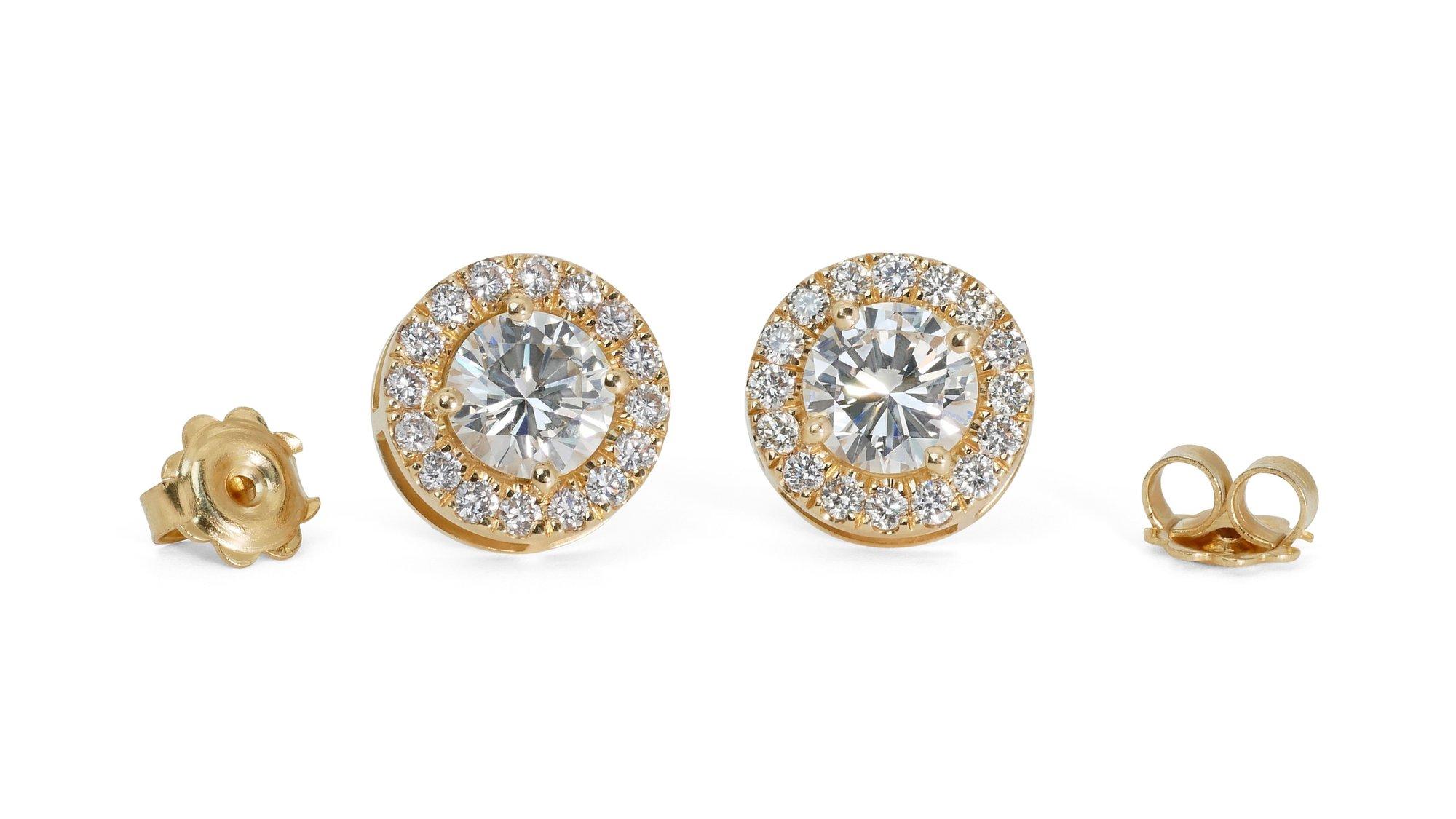 Dazzling 18k Yellow Gold Natural Diamond Halo Stud Earrings w/2.65 ct - GIA  For Sale 4