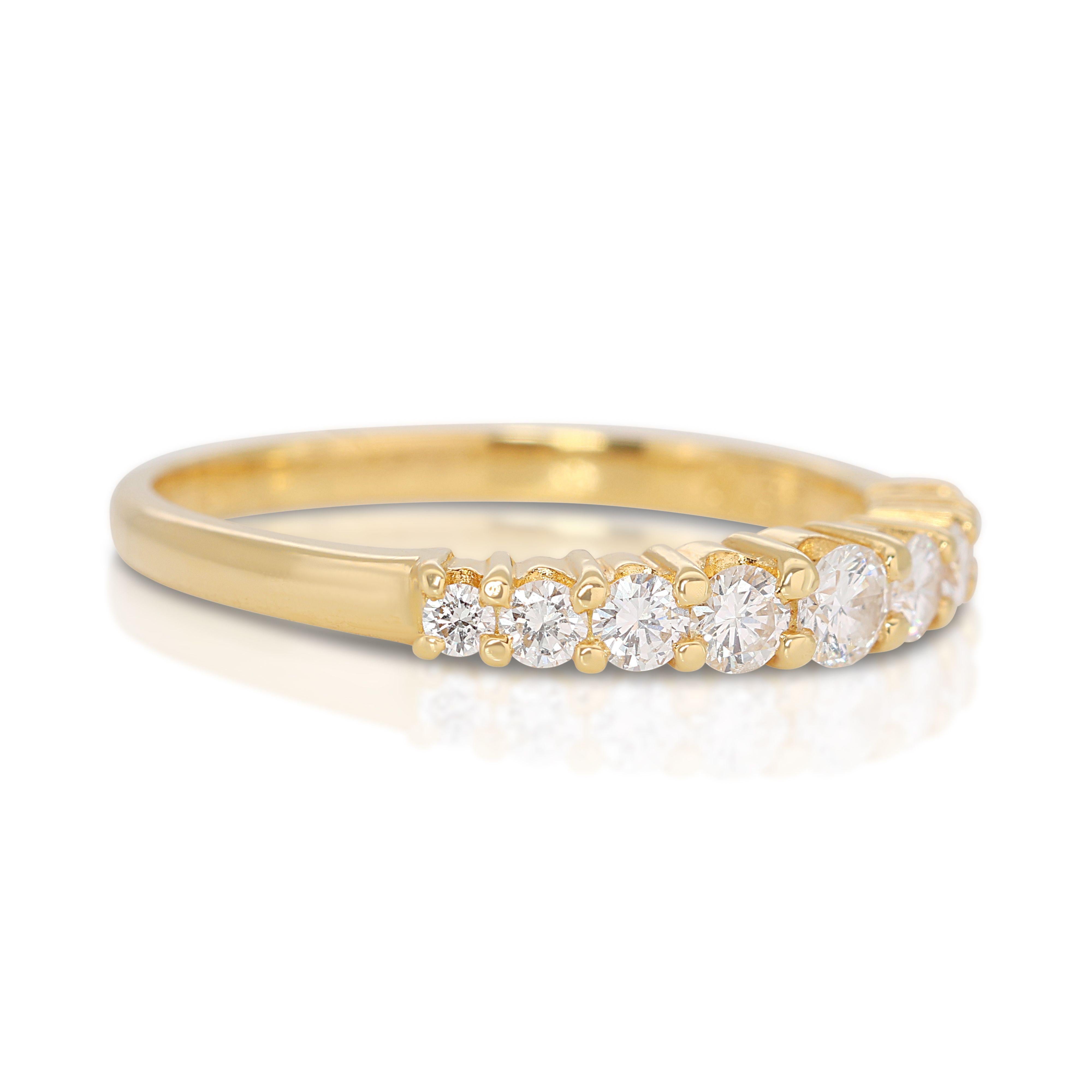 Round Cut Dazzling 18k Yellow Gold Pave Ring with 0.35ct Natural Diamonds For Sale