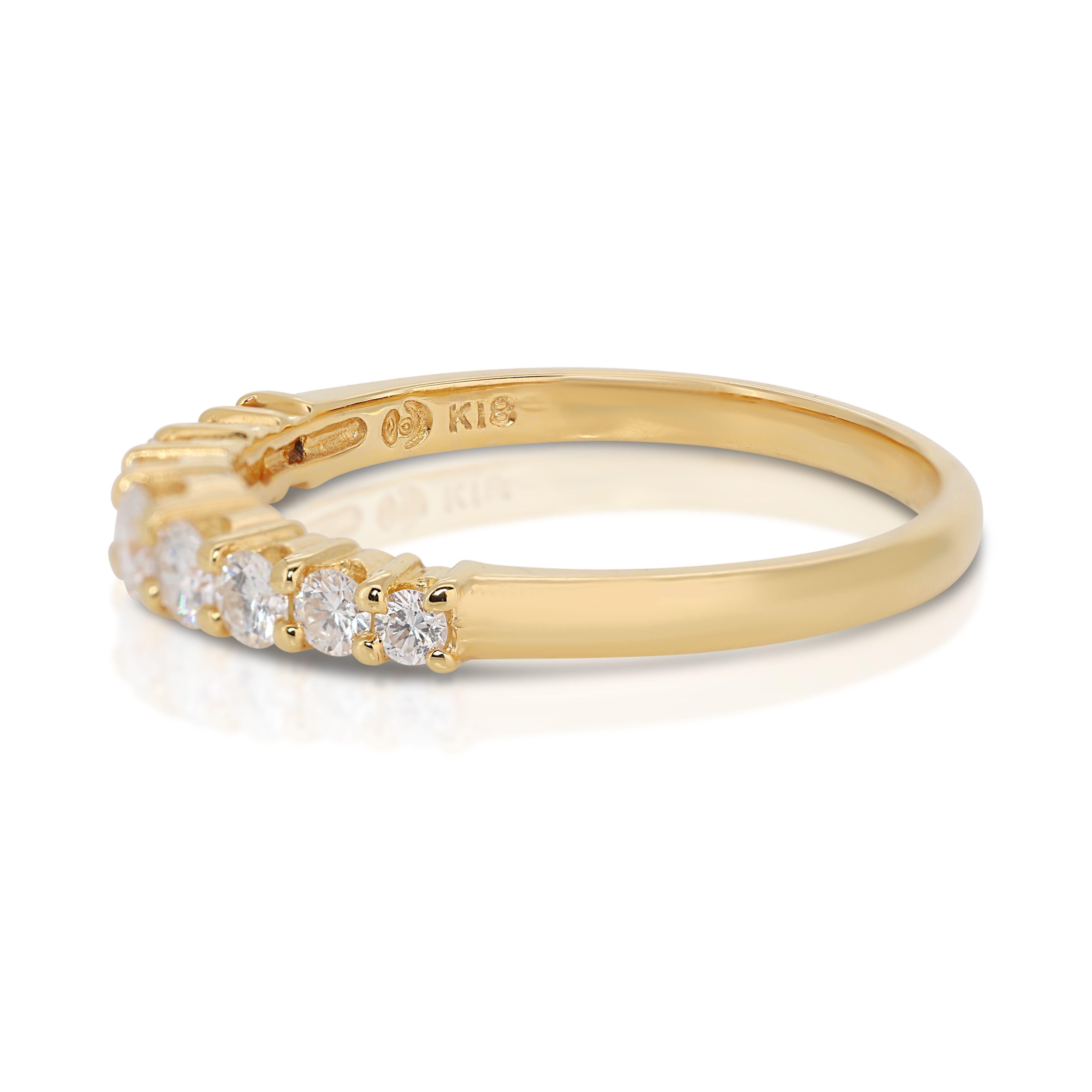 Dazzling 18k Yellow Gold Pave Ring with 0.35ct Natural Diamonds In New Condition For Sale In רמת גן, IL