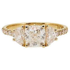 Dazzling 18k Yellow Gold Ring with 2.15 ct Natural Diamonds IGI Certificate