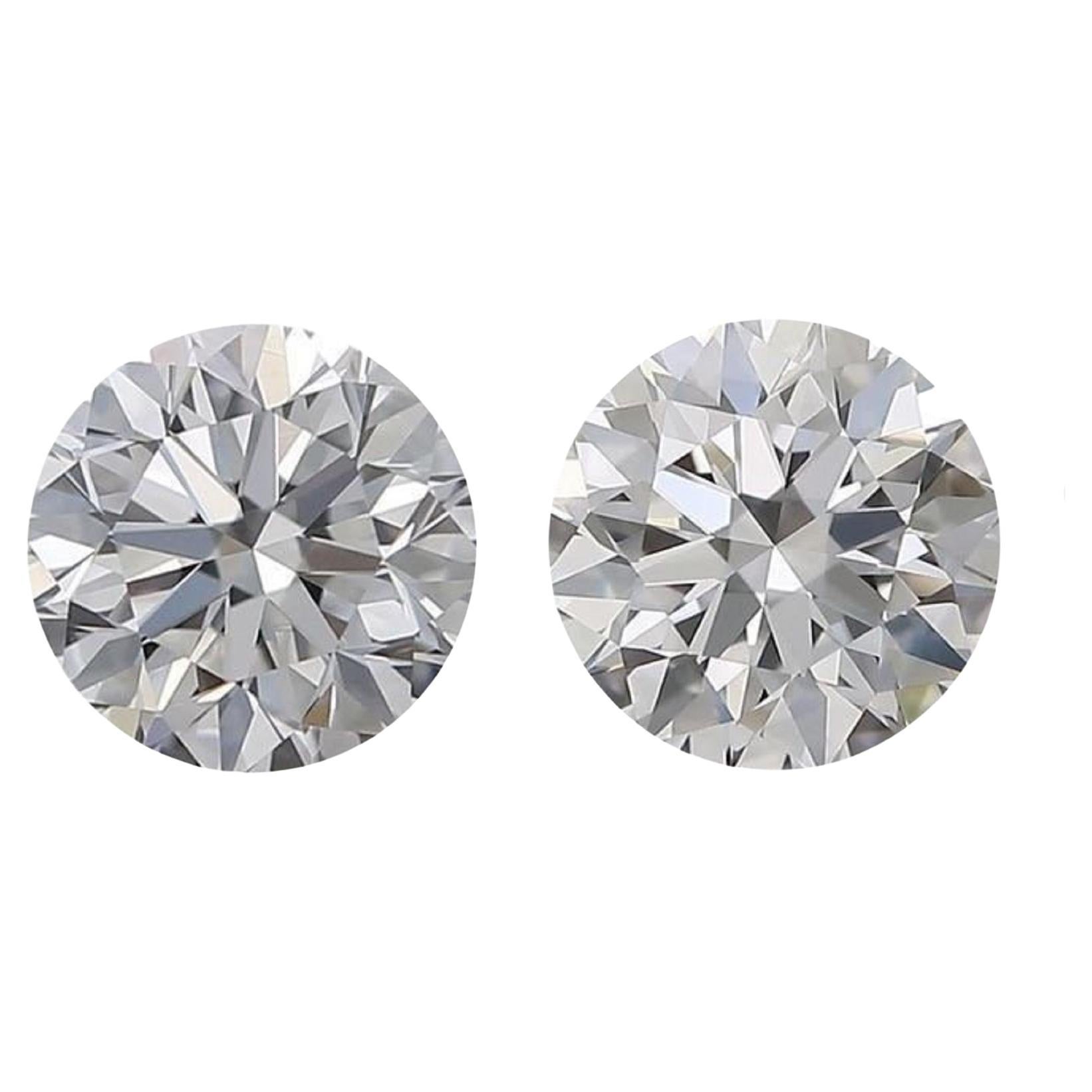 Dazzling 2 pcs Natural Diamonds with 1.06ct Round D VS1 GIA Certificate For Sale