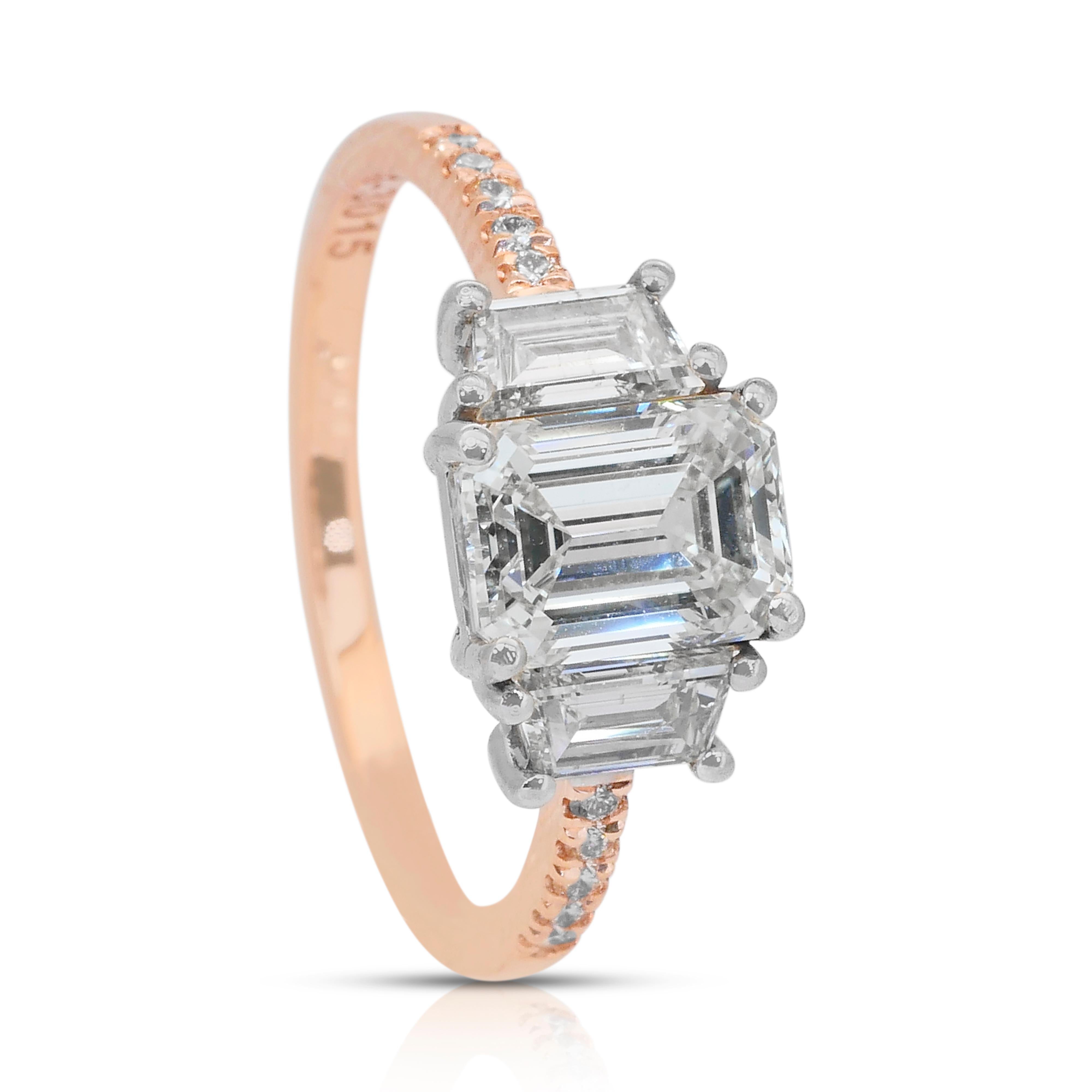 Anello a tre pietre con 2,12 carati di diamanti in oro rosa e bianco 18 carati - Certificato IGI in vendita 3