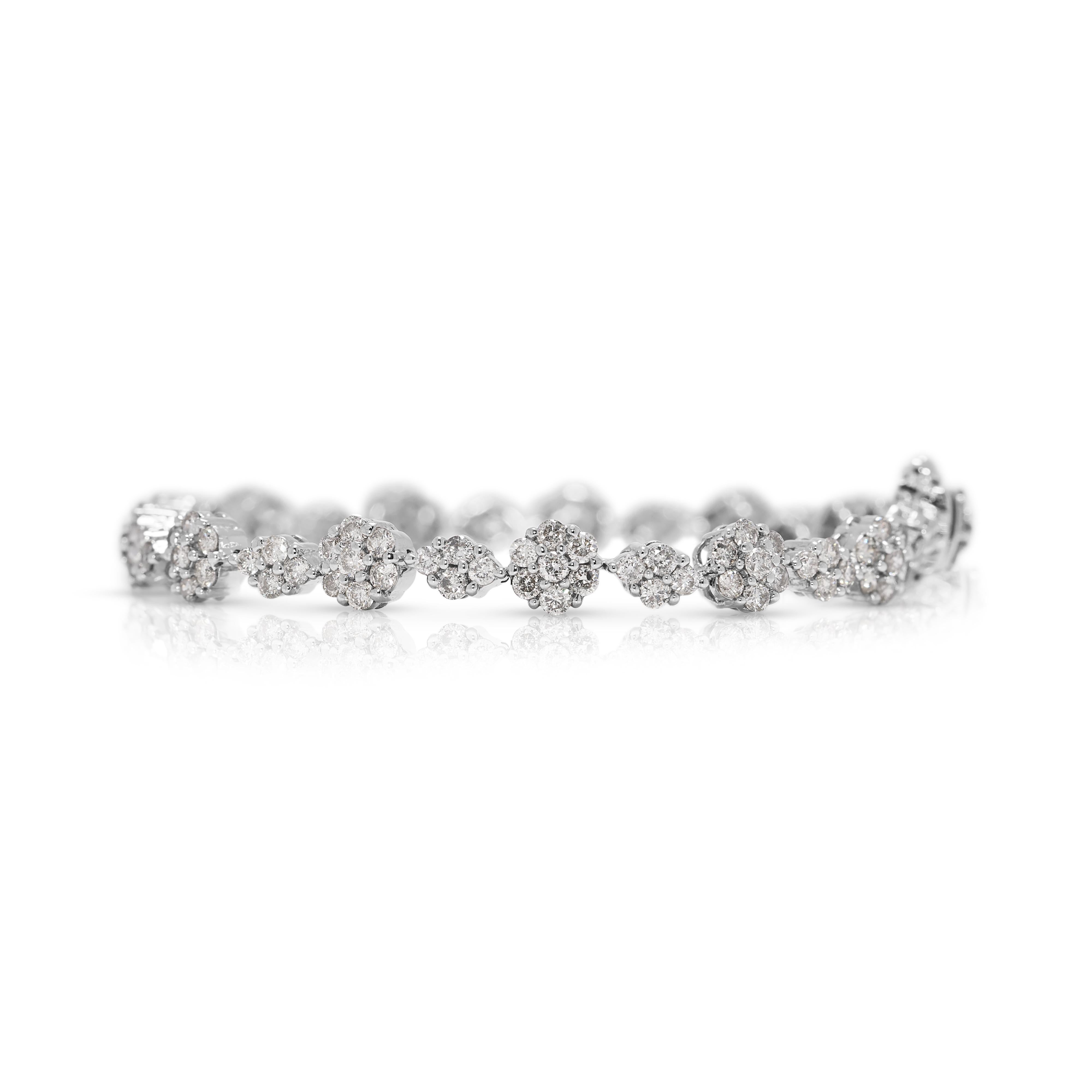 Bracelet éblouissant en or blanc 18 carats composé de diamants naturels de 2,15 ct. Excellent état - En vente à רמת גן, IL