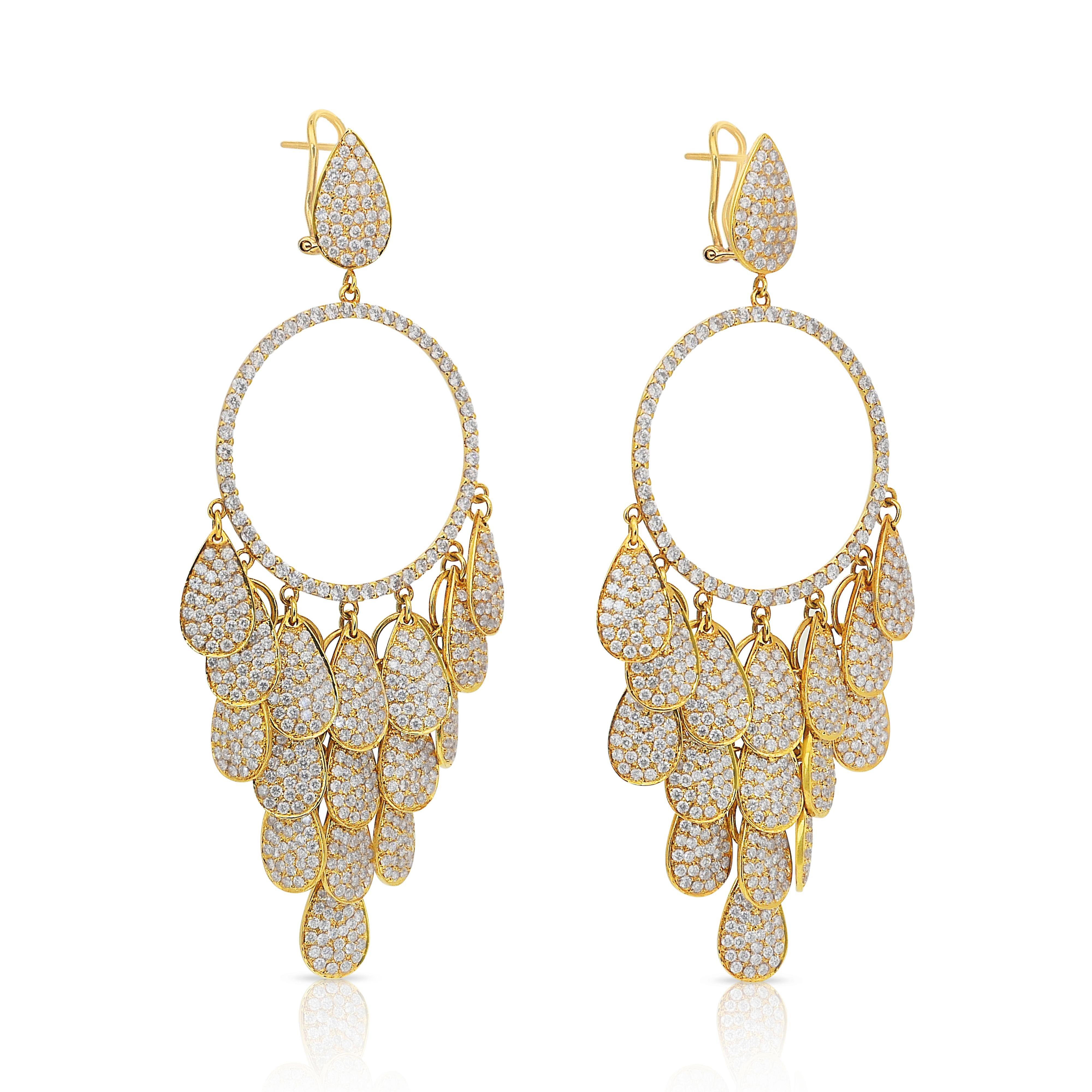 Orecchini a goccia con diamanti da 22,00ct in oro giallo 18k - certificati IGI In condizioni Nuovo in vendita a רמת גן, IL