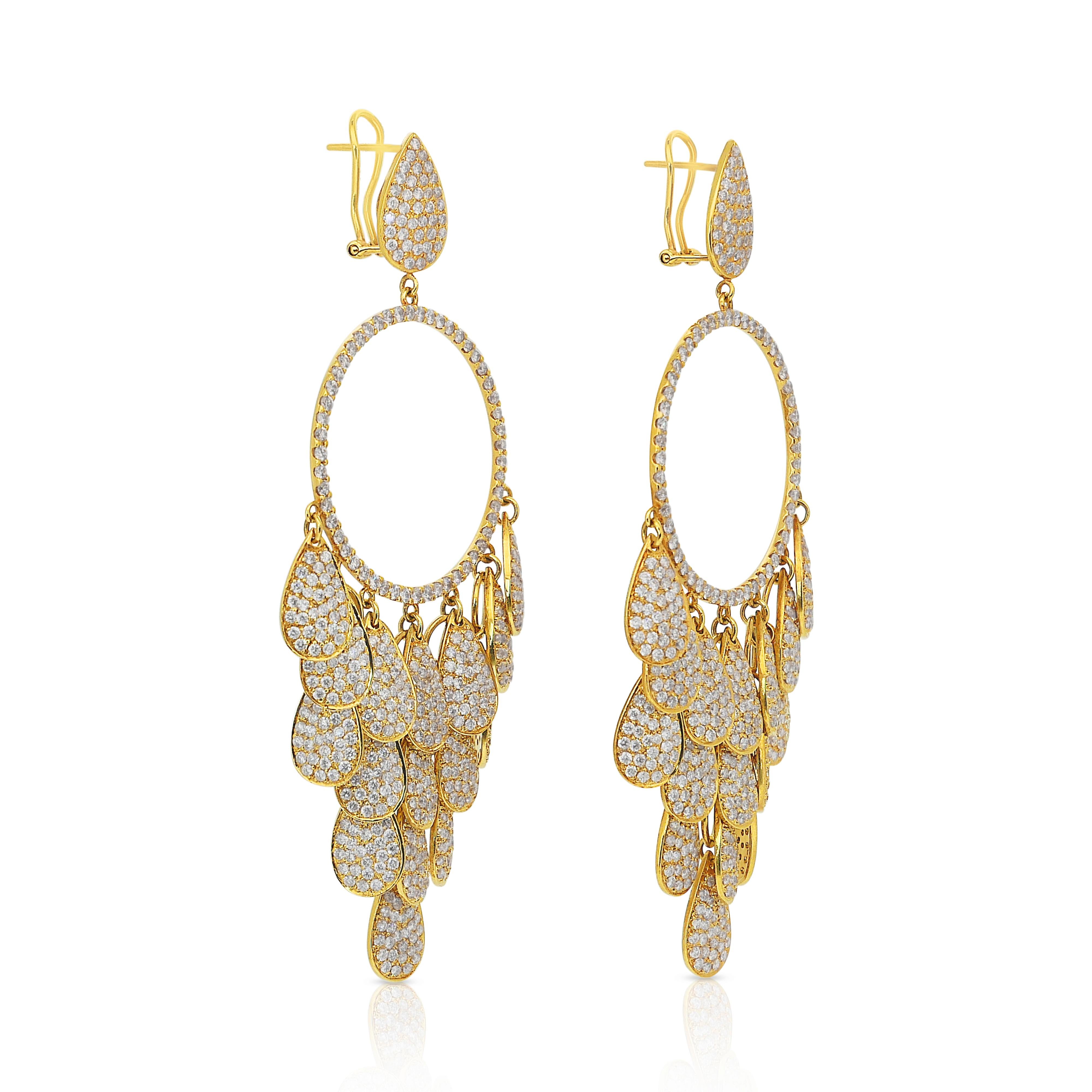 Orecchini a goccia con diamanti da 22,00ct in oro giallo 18k - certificati IGI in vendita 1