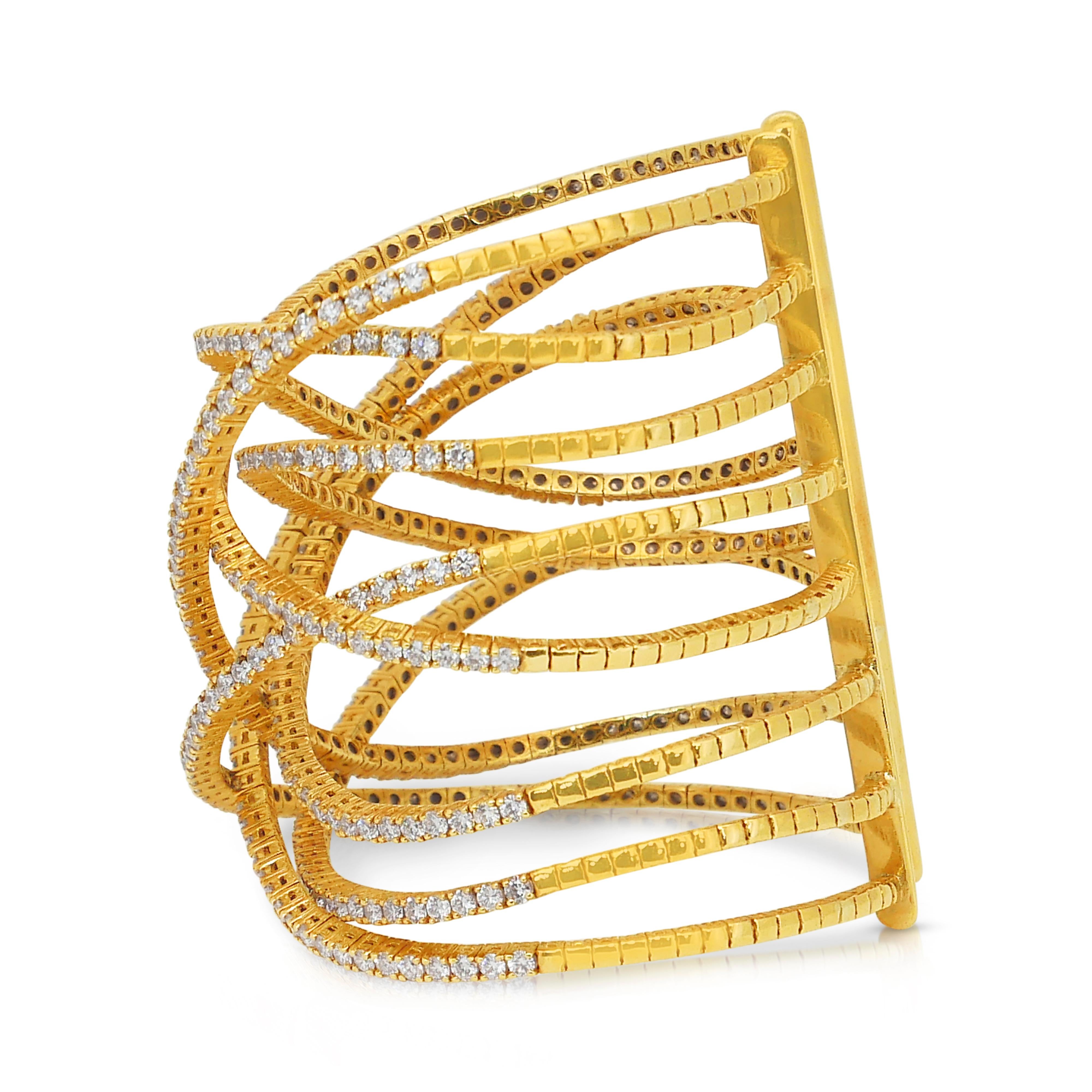 Bracelet jonc éblouissant en or jaune 18 carats et diamants naturels 22,36 carats, certifié IGI Neuf - En vente à רמת גן, IL