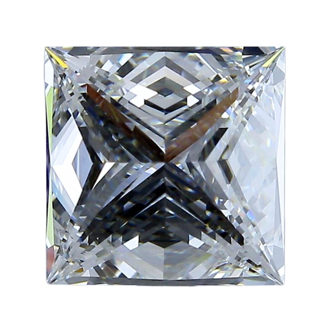 Women's Dazzling 2.46ct Ideal Cut Square Diamond - GIA Certified For Sale