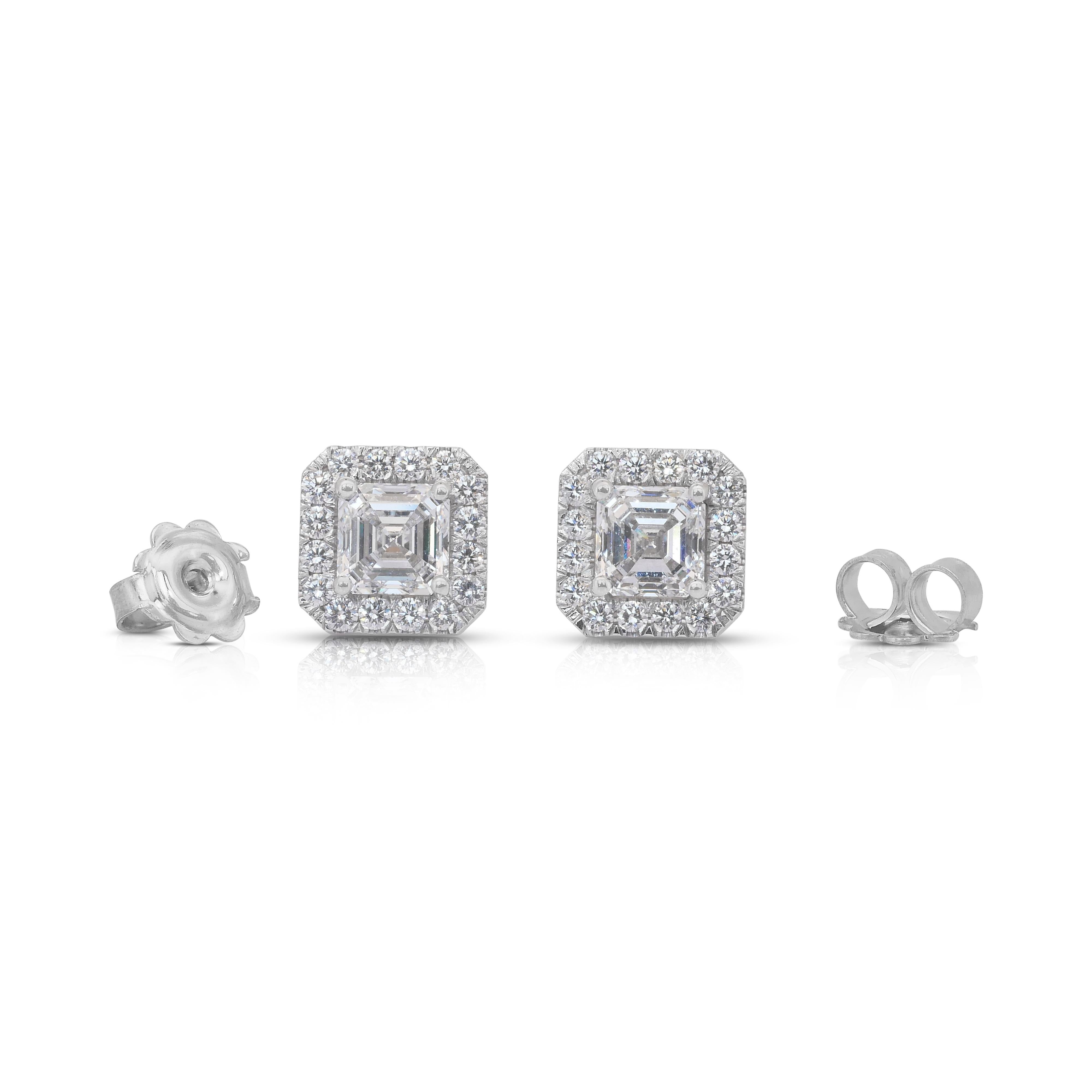 Boucles d'oreilles halo éblouissantes en diamants taille idéale de 2,52 ct. en vente 5