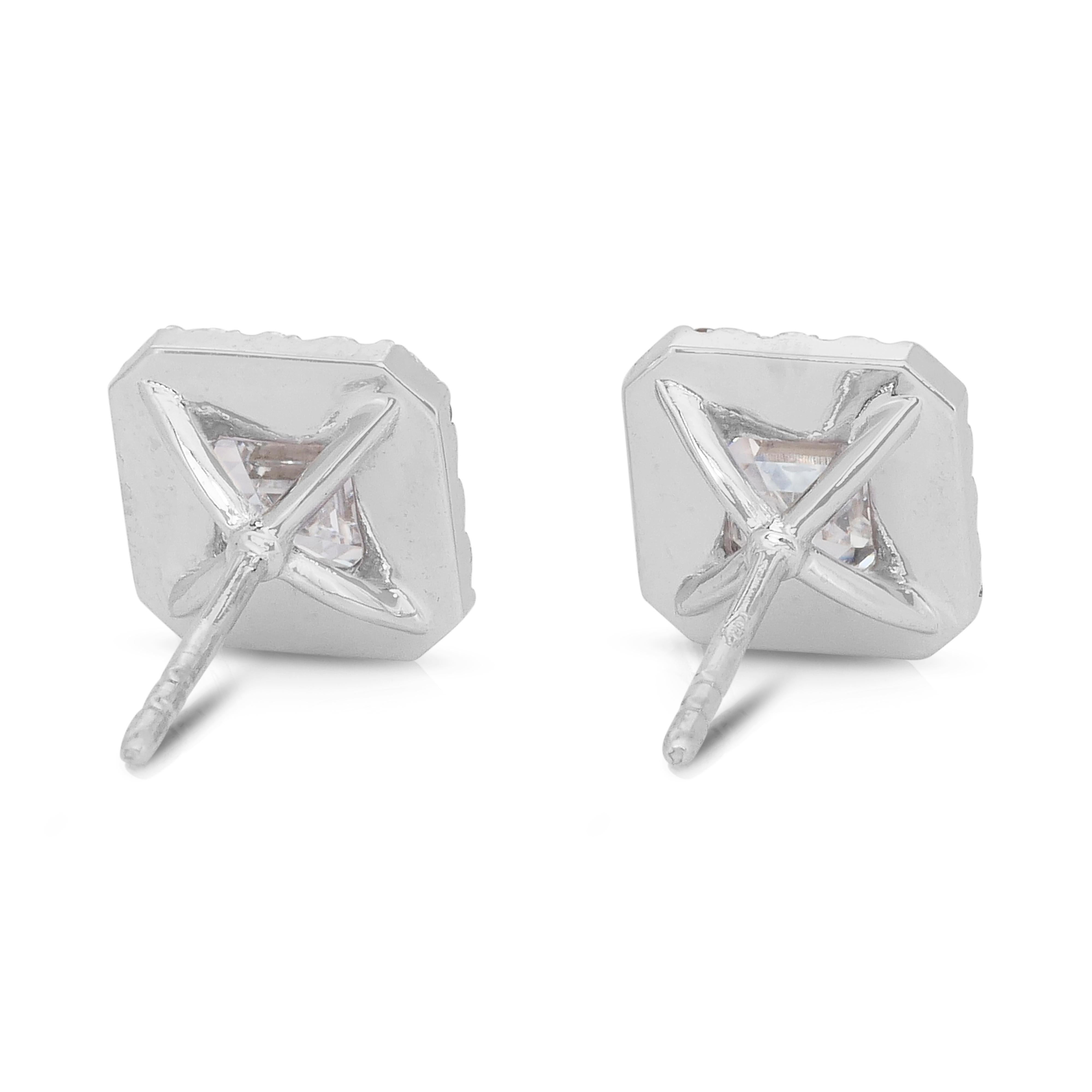 Boucles d'oreilles halo éblouissantes en diamants taille idéale de 2,52 ct. en vente 4