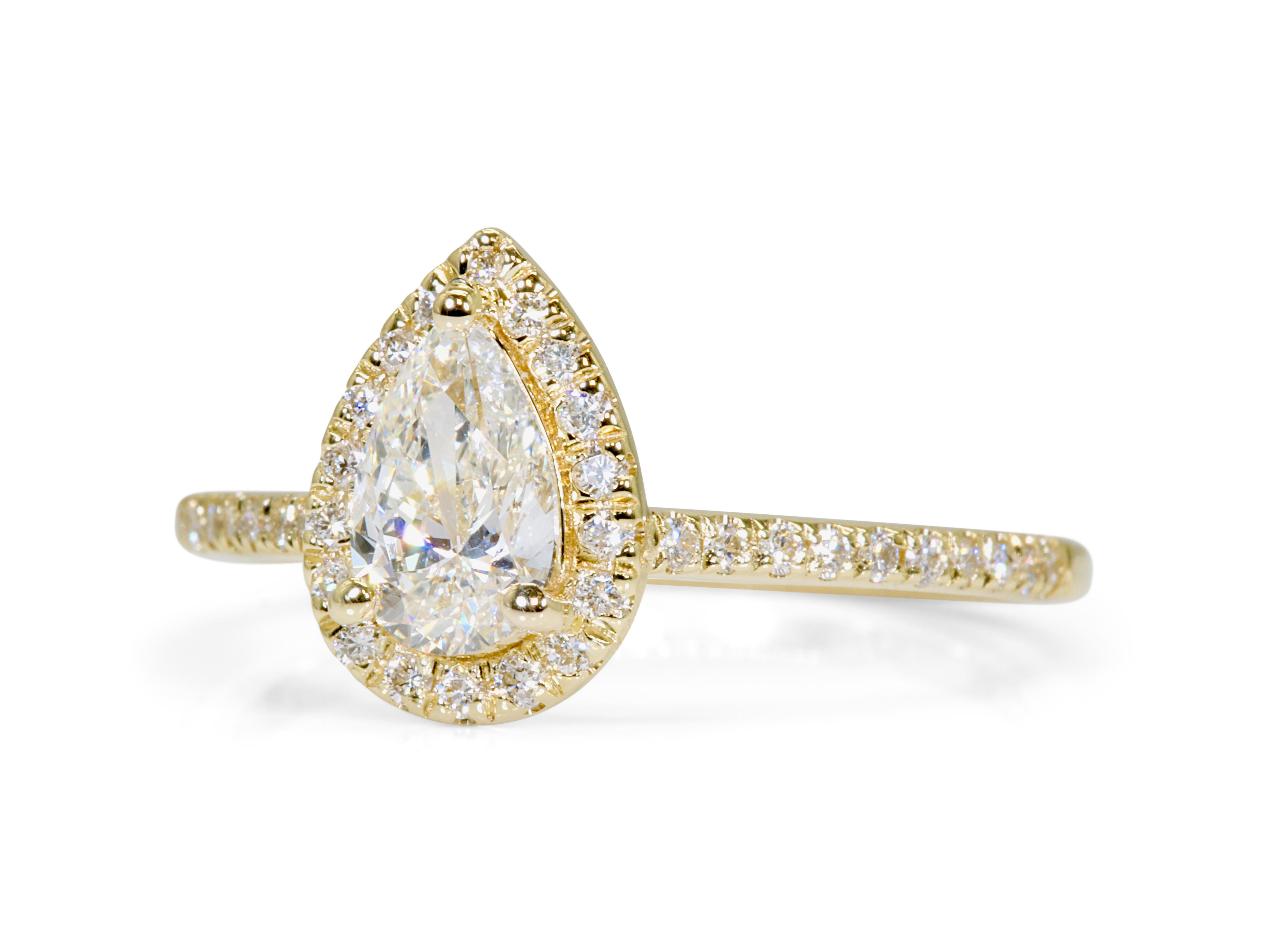 Pear Cut Dazzling 2.66ct Pear-Shaped Diamond Halo Ring in 18k Yellow Gold - GIA Certified For Sale
