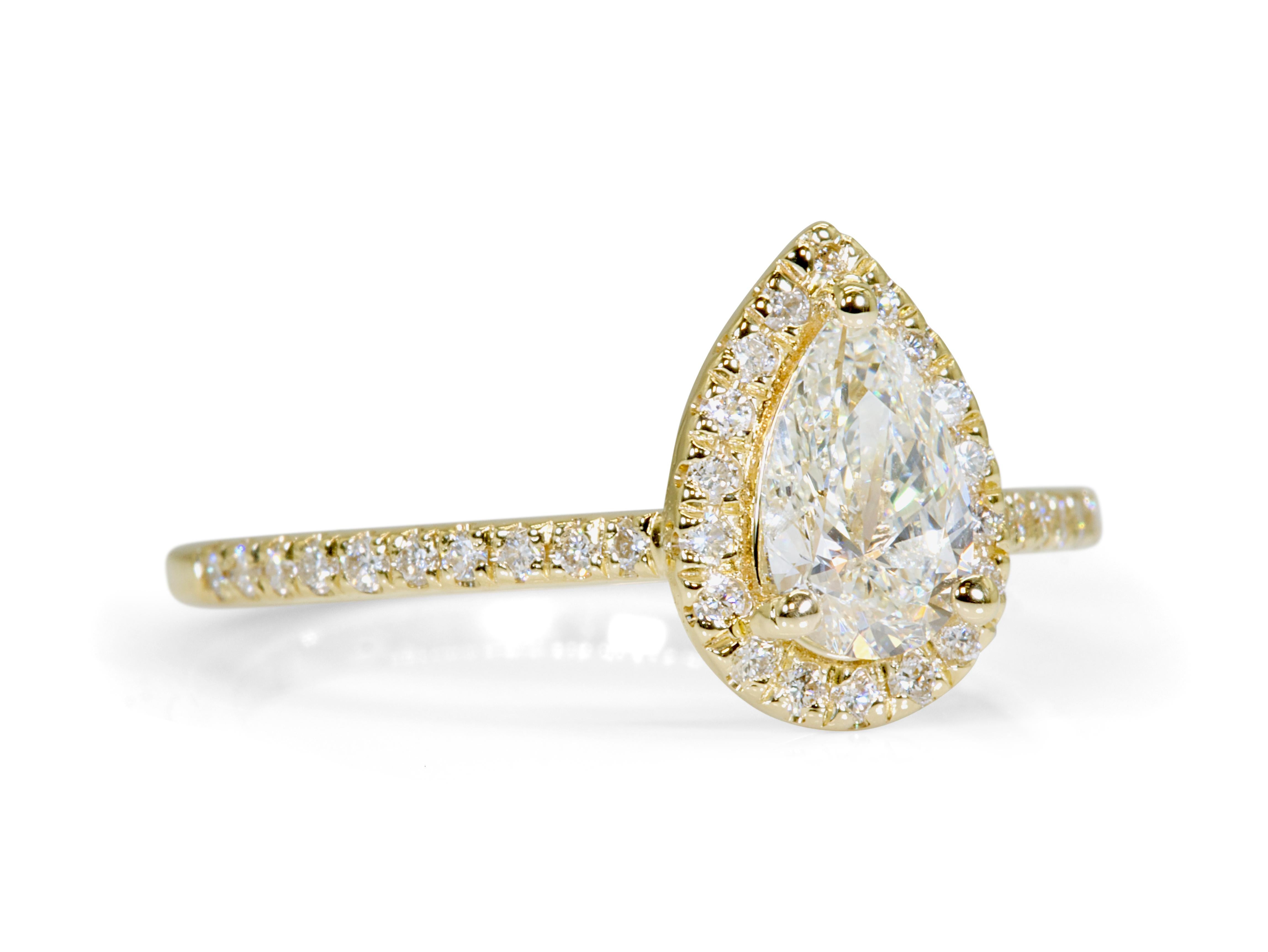 Women's Dazzling 2.66ct Pear-Shaped Diamond Halo Ring in 18k Yellow Gold - GIA Certified For Sale