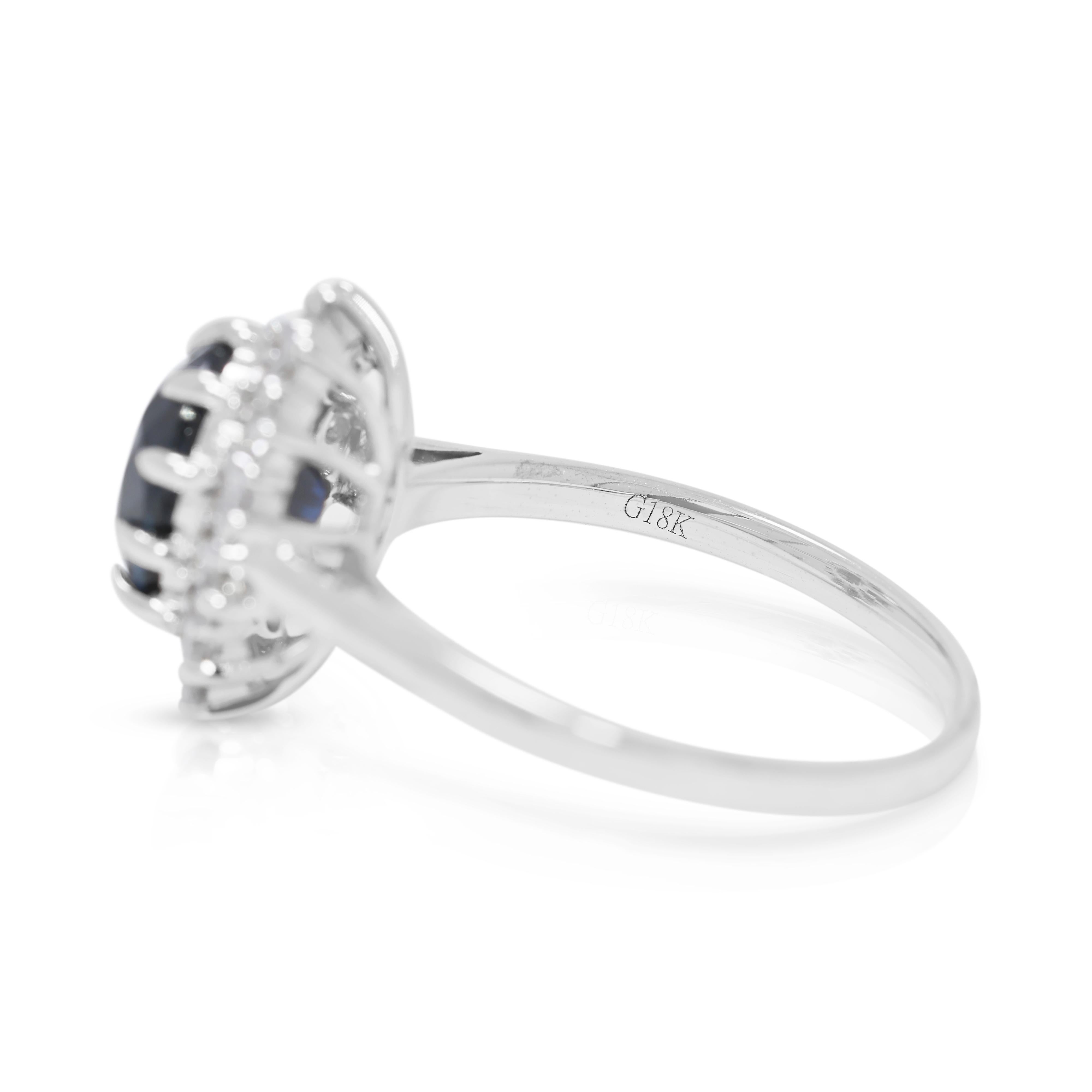 Donna Anello con zaffiro non riscaldato e diamanti naturali da 2,74 carati in oro bianco 18K in vendita