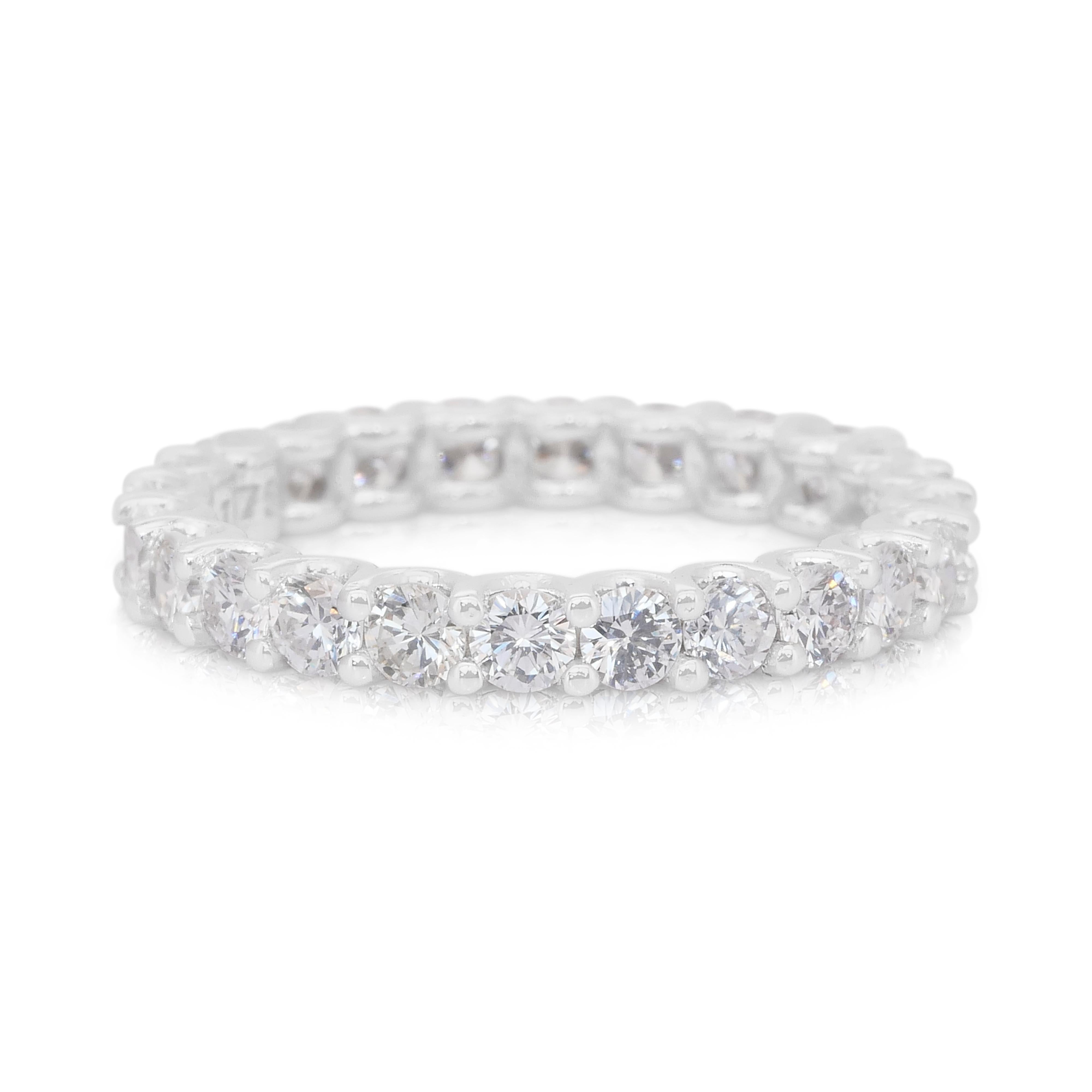 Deslumbrante Anillo de Eternidad de Diamantes de 2,83 ct en Oro Blanco de 14k - Certificado IGI en venta 3