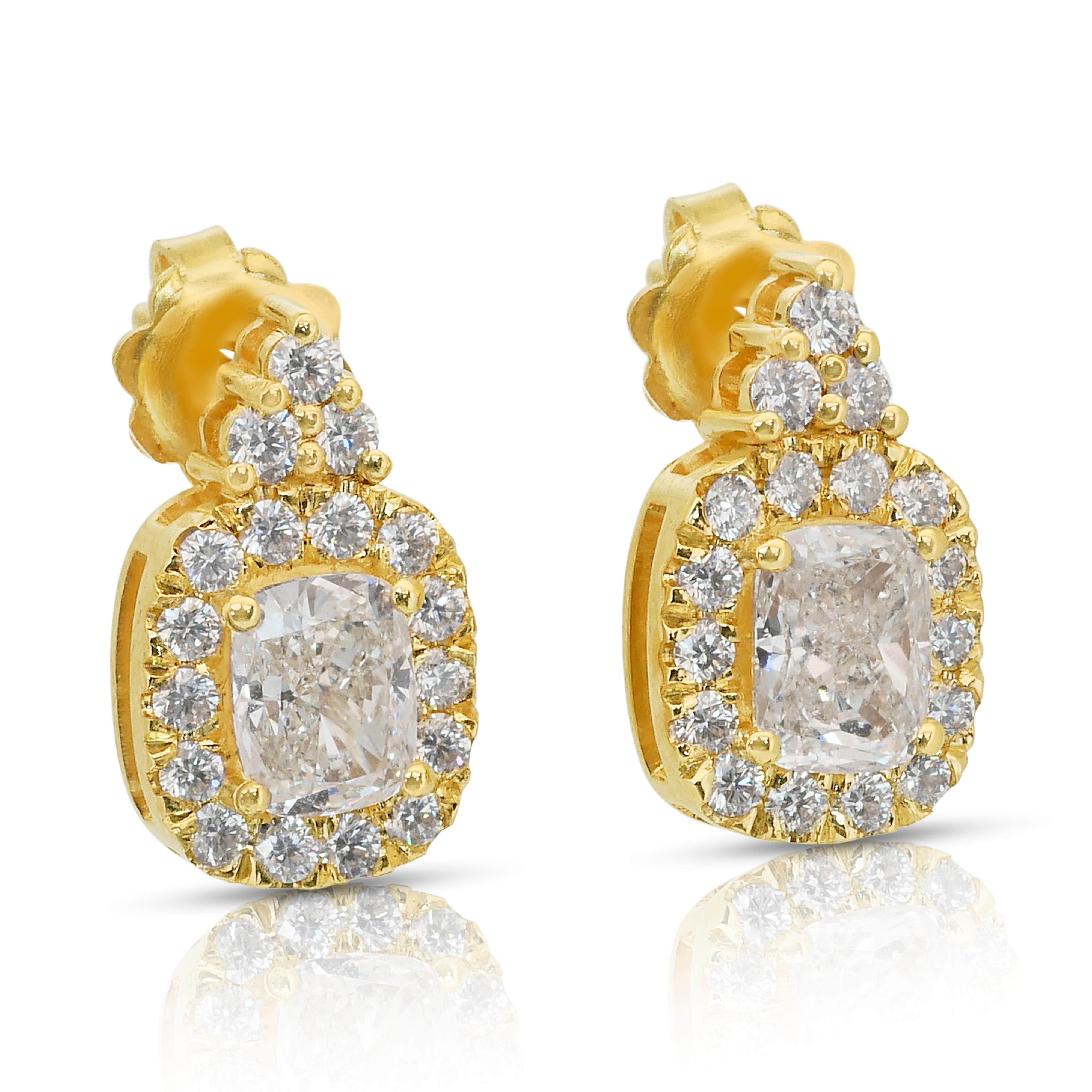 Taglio cuscino Orecchini con 2,93 carati di diamanti in oro giallo 18 carati - certificati IGI in vendita