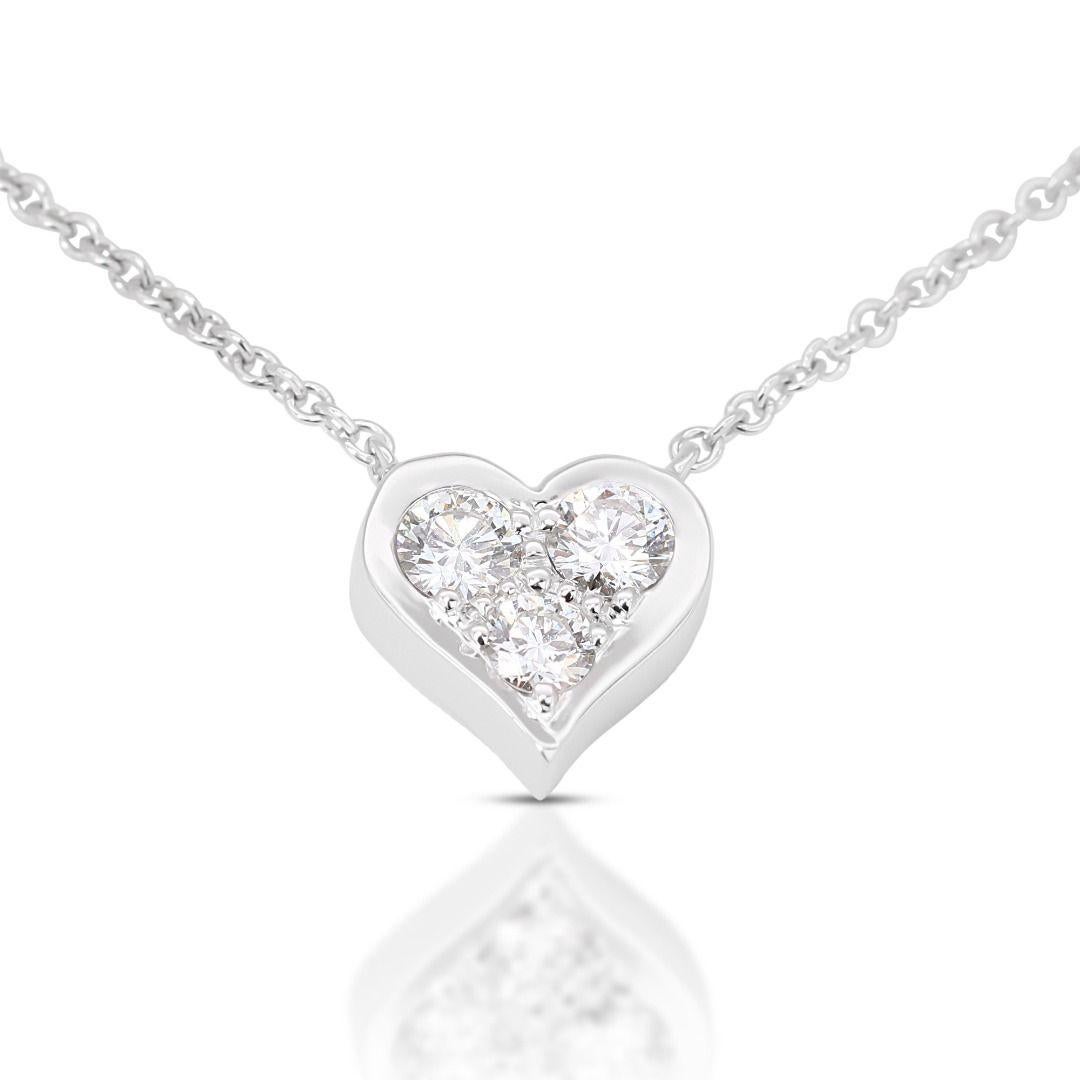 Round Cut Dazzling 3-stone Diamond Heart Platinum Necklace