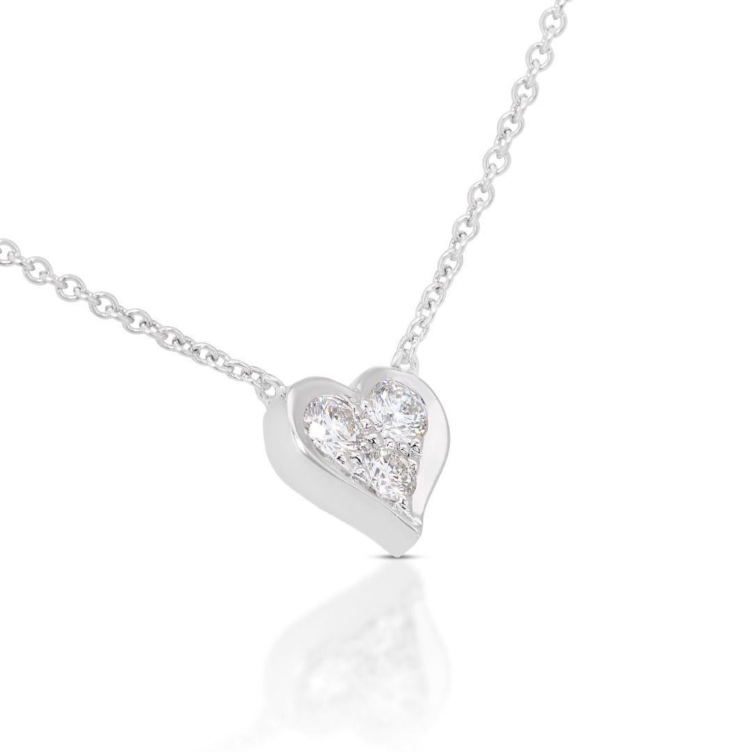 Dazzling 3-stone Diamond Heart Platinum Necklace In New Condition In רמת גן, IL