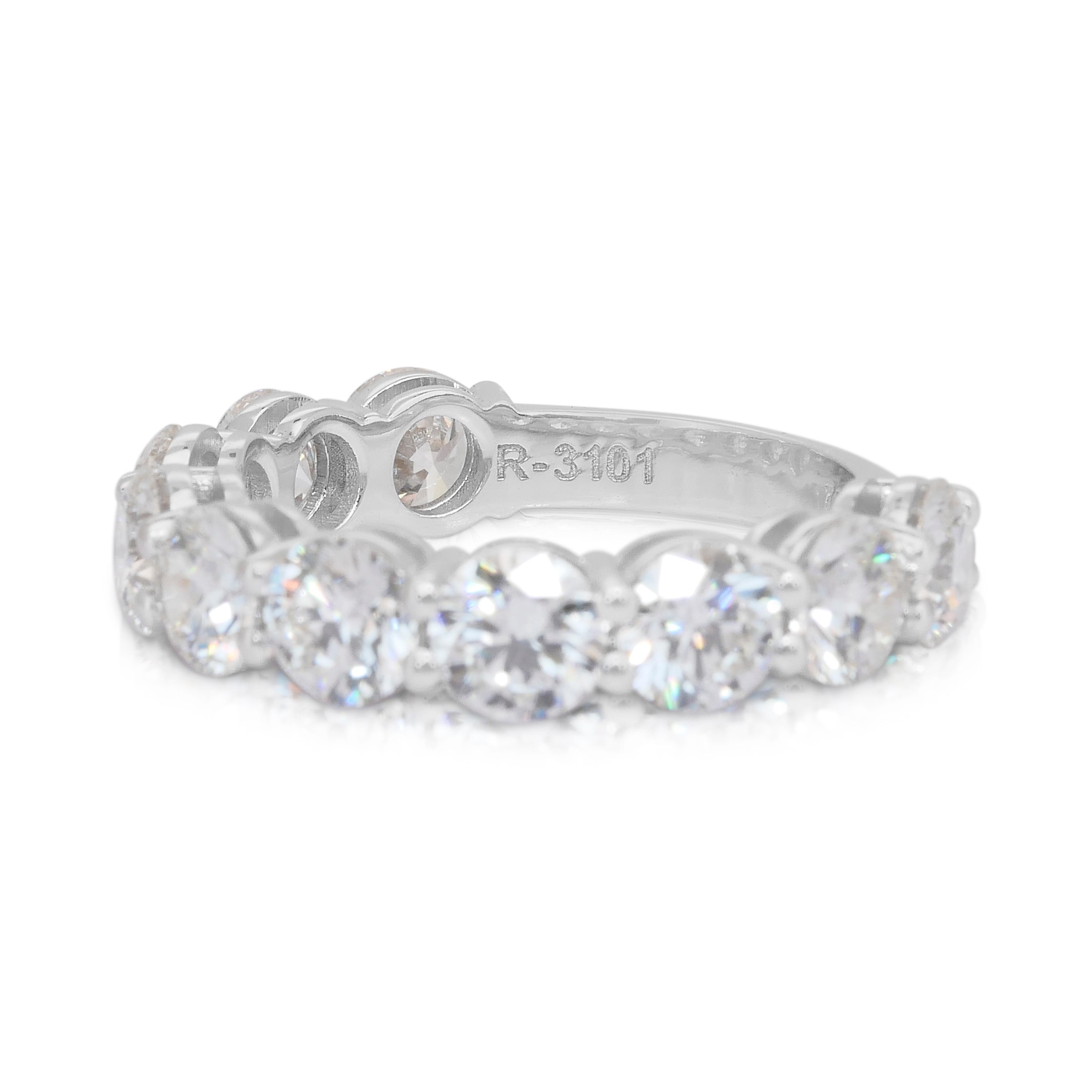 Schillernde 4,00ct natürliche Diamanten 10-Stein-Ring in 18k Weißgold - GIA zertifiziert im Zustand „Neu“ im Angebot in רמת גן, IL