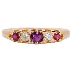 Dazzling 5-stone Ruby and Diamond Ring in 18K Yellow Gold