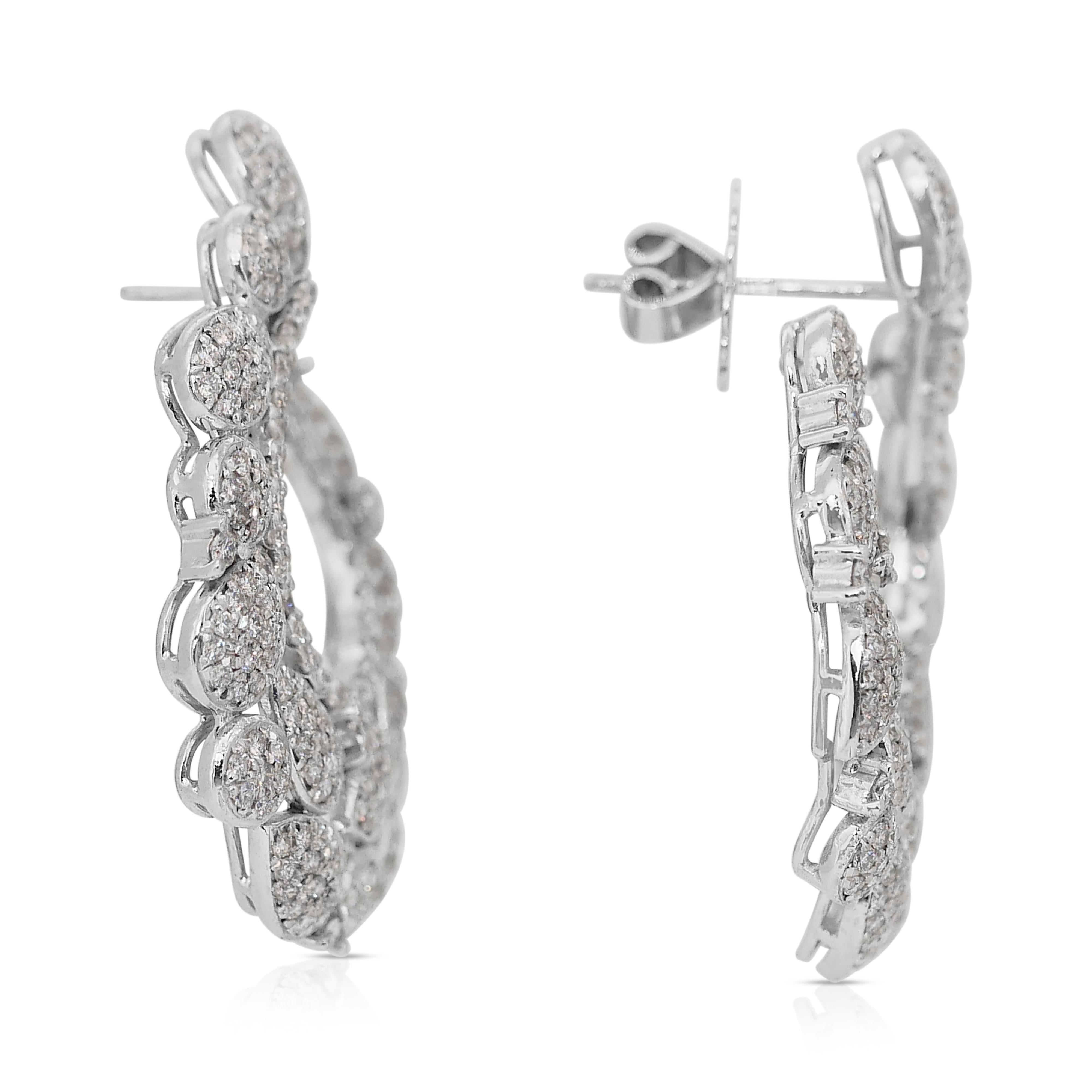 Dazzling 5.87ct Diamonds Earrings in 18k White Gold - IGI Certified For Sale 1