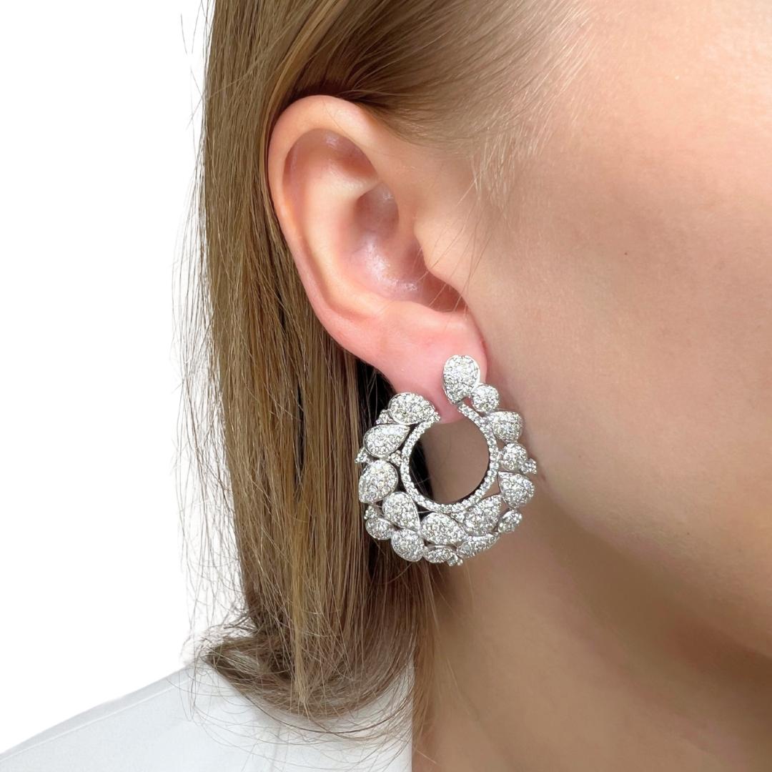 Dazzling 5.87ct Diamonds Earrings in 18k White Gold - IGI Certified For Sale 4