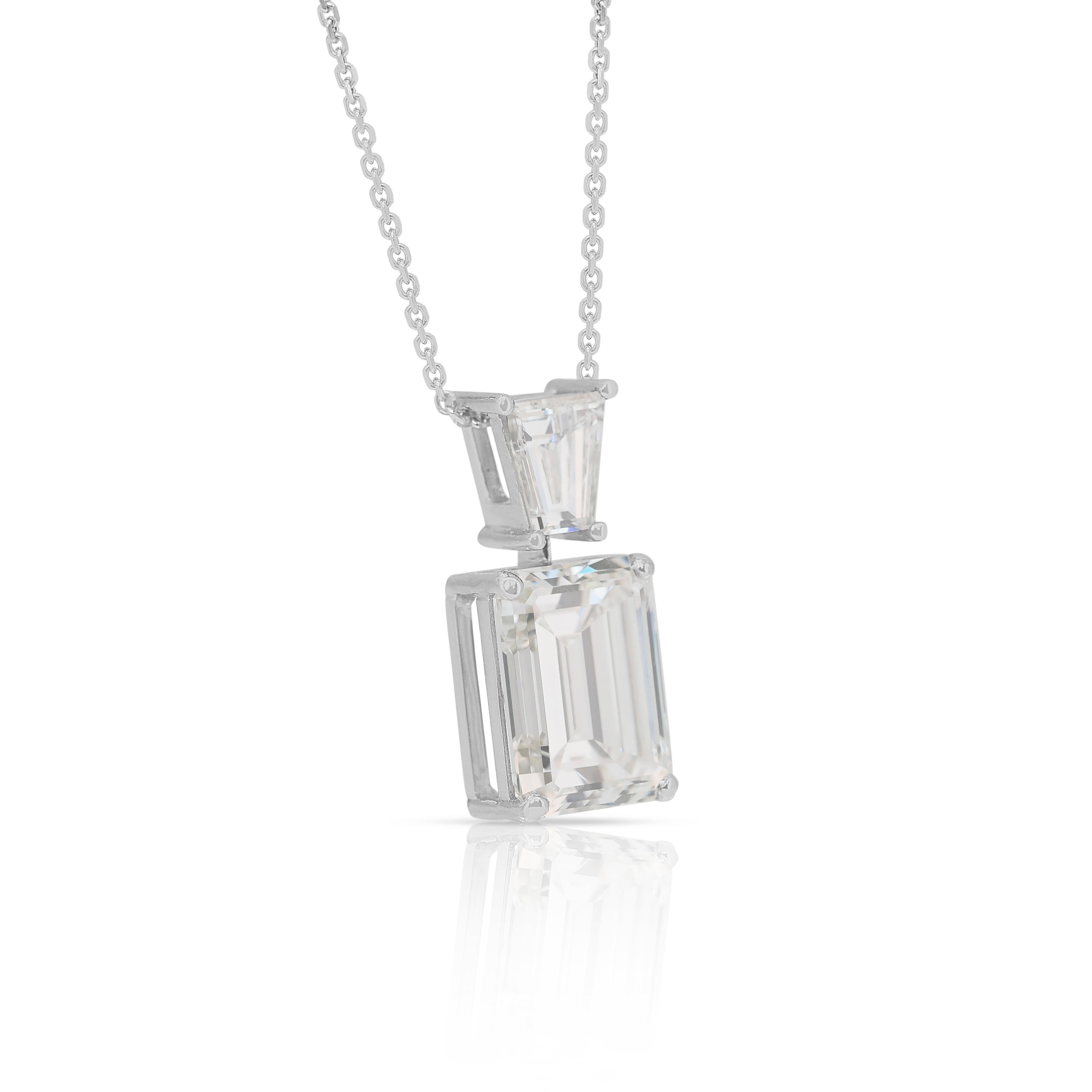Splendida collana di diamanti da 5,94 carati con ciondolo in oro bianco 18 carati - certificato IGI

Fai colpo con questa affascinante collana di diamanti, abilmente realizzata in oro bianco 18 carati. Il diamante di 5,24 carati con taglio a