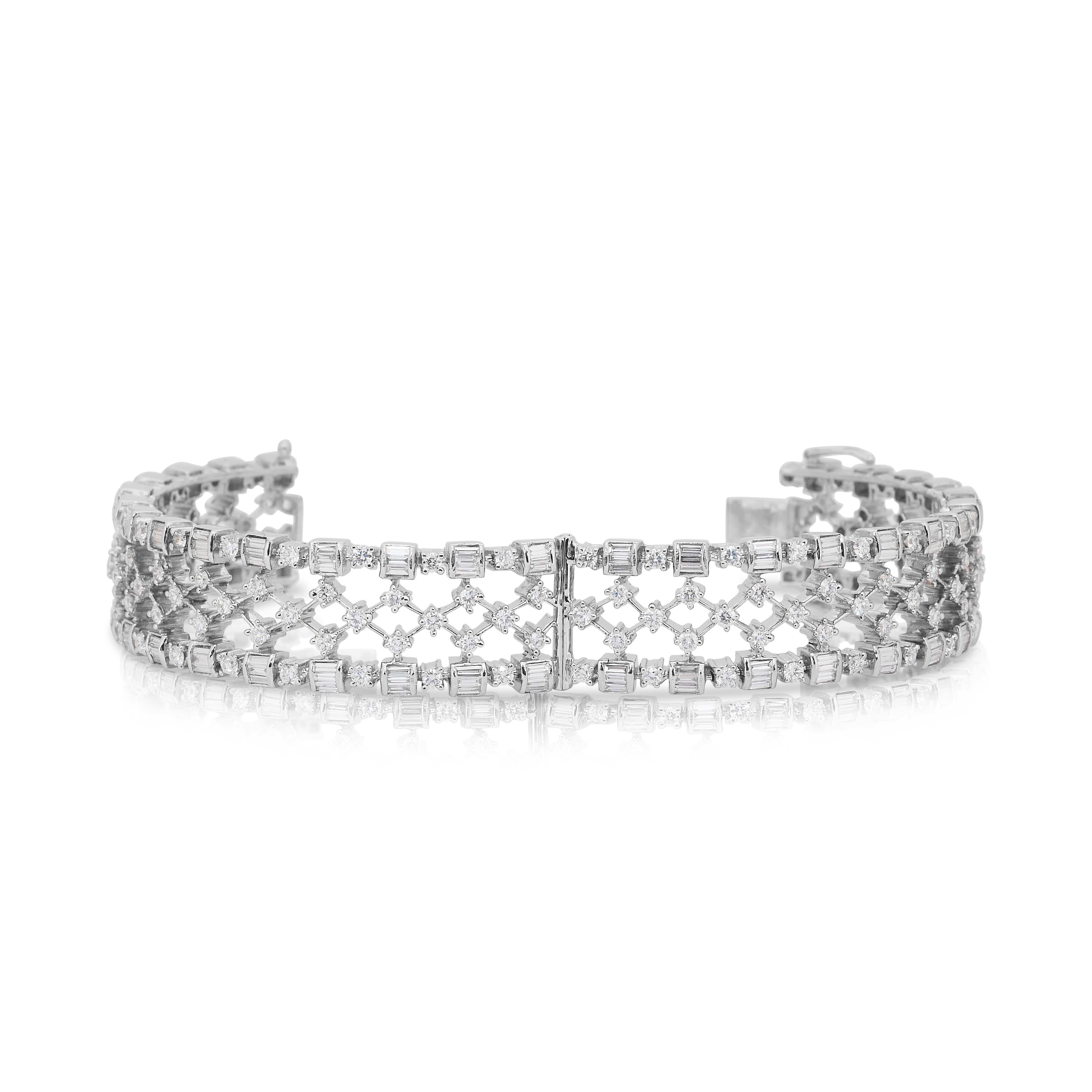 Donna Bracciale con 8,00 carati di diamanti in oro bianco 14k - certificato IGI in vendita