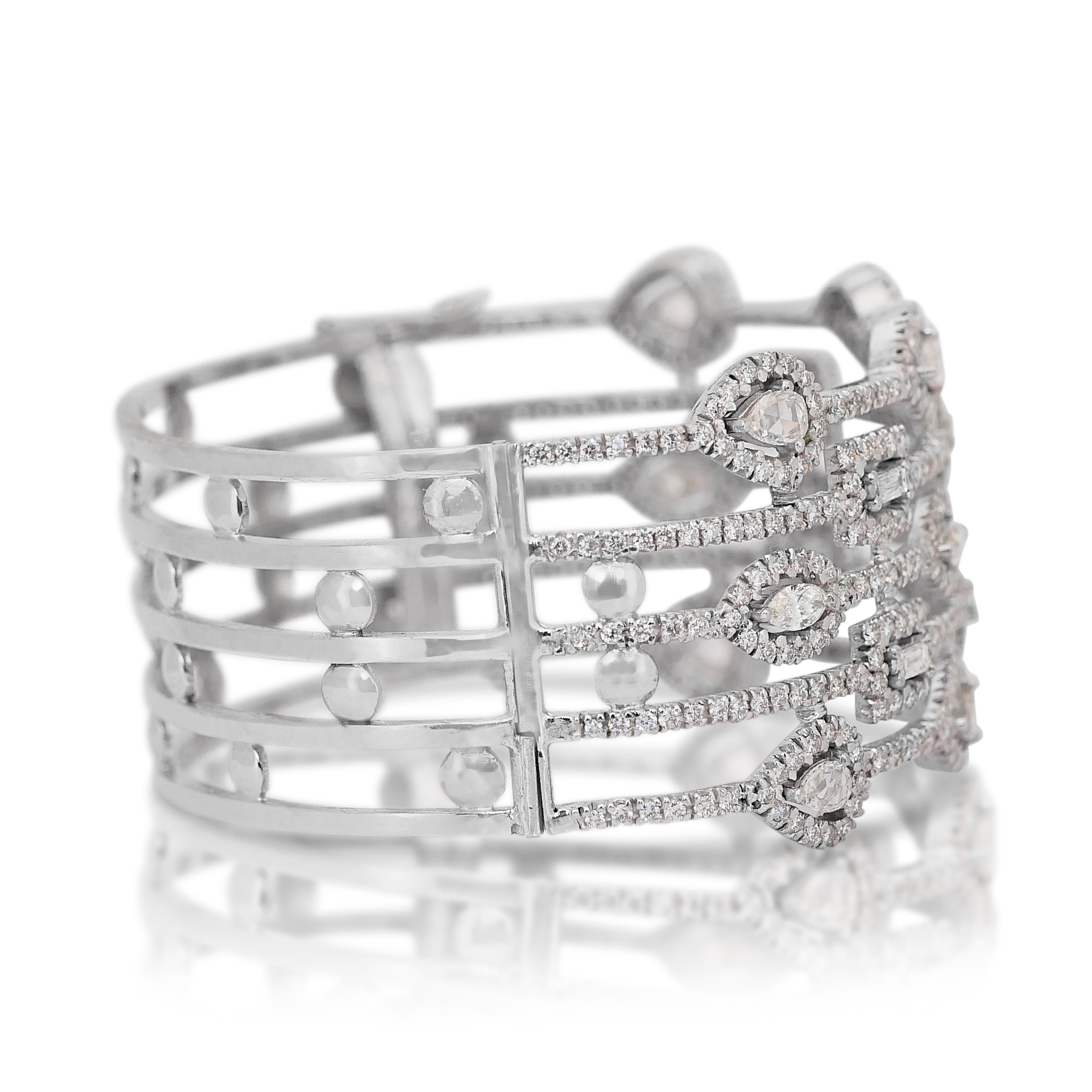 Dazzling 8.22ct Diamonds Bracelet in 14k White Gold - IGI Certified In New Condition For Sale In רמת גן, IL