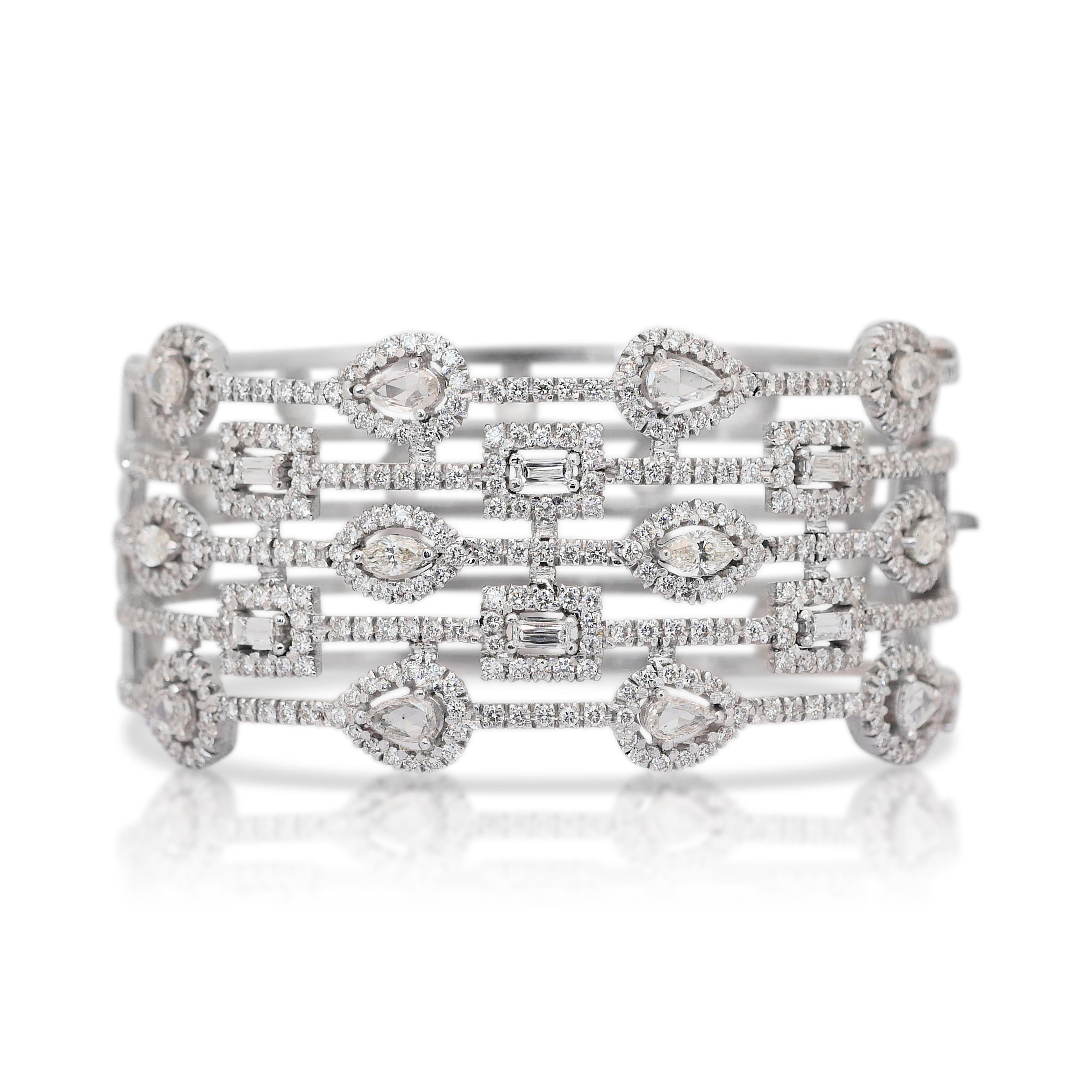 Dazzling 8.22ct Diamonds Bracelet in 14k White Gold - IGI Certified For Sale 3