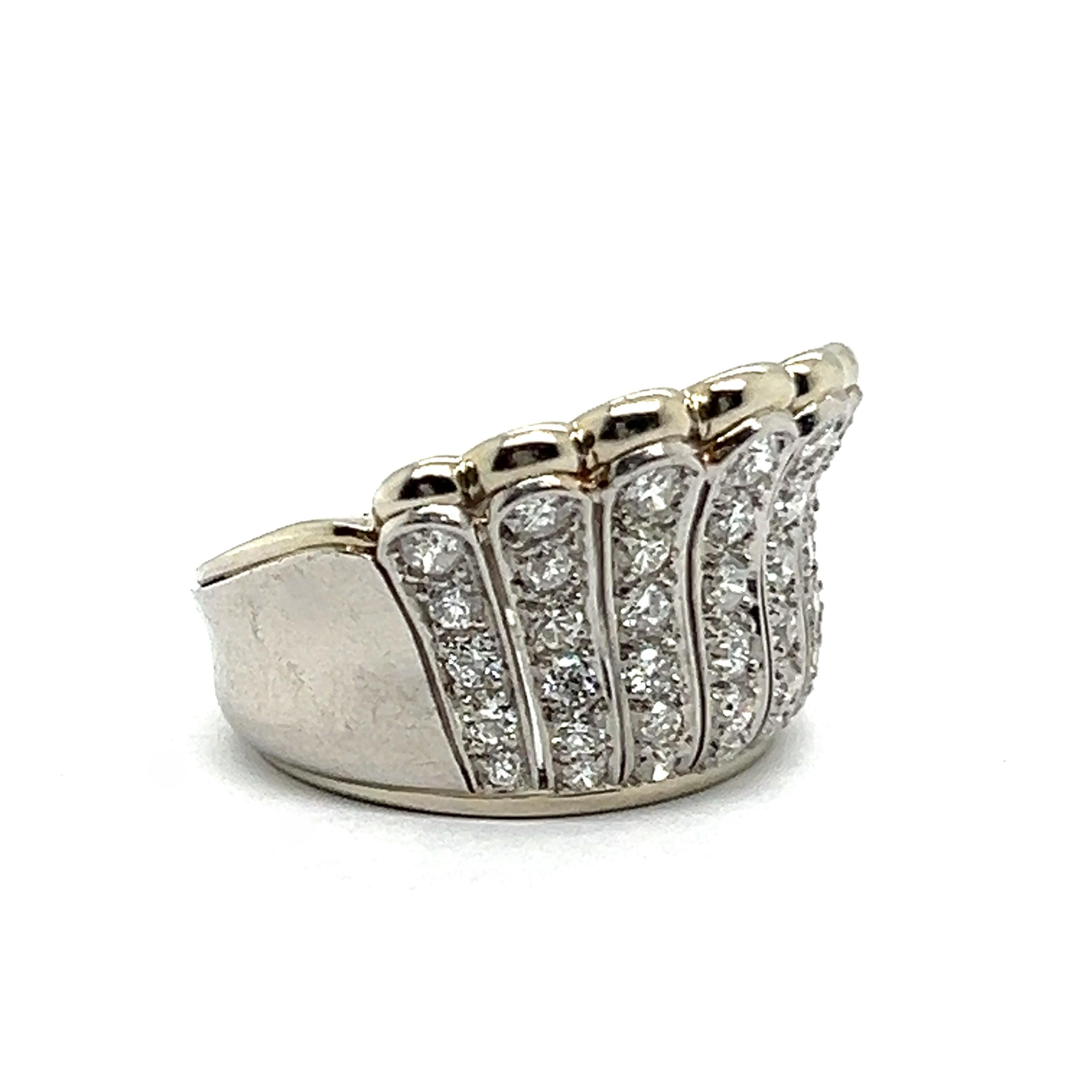 Anello corona con diamanti in oro bianco 18 carati in vendita 10