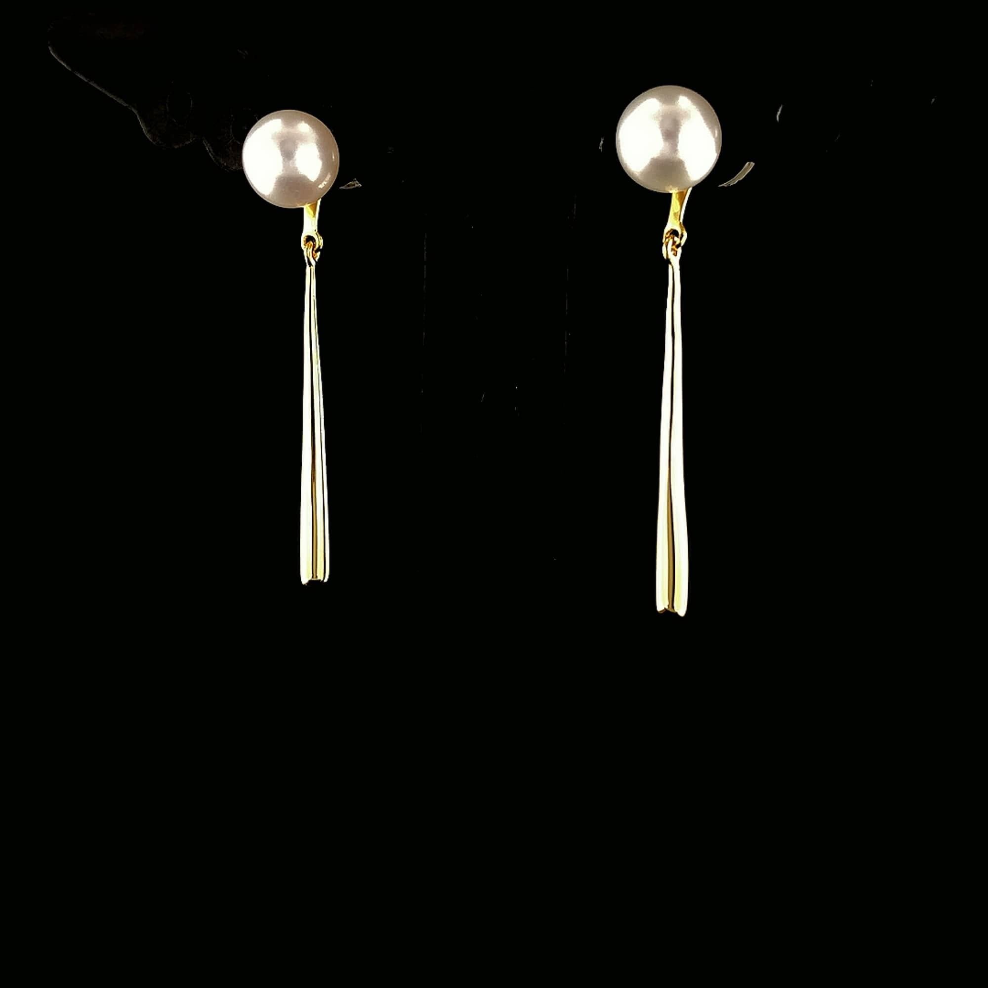 Taille ronde Clous d'oreilles en argent sterling et perles éblouissantes en vente