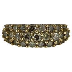 Deslumbrante Anillo Racimo de Diamantes en Oro Amarillo Macizo Talla 6