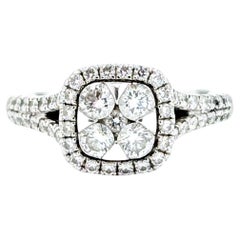 Anello con cluster di diamanti in oro bianco 14k
