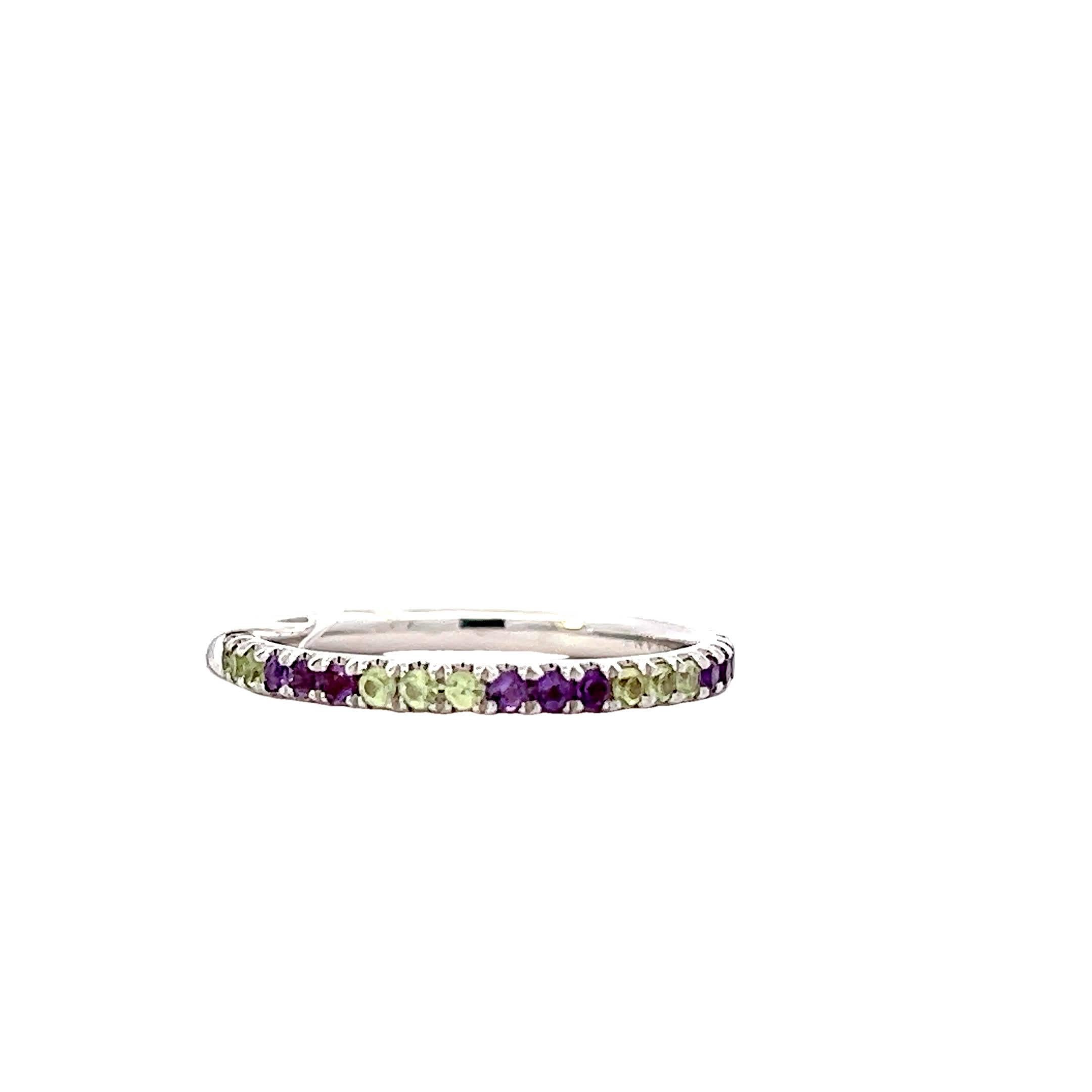 Deslumbrante anillo de elegancia con diamantes en Nuevo estado para la venta en Great Neck Plaza, NY
