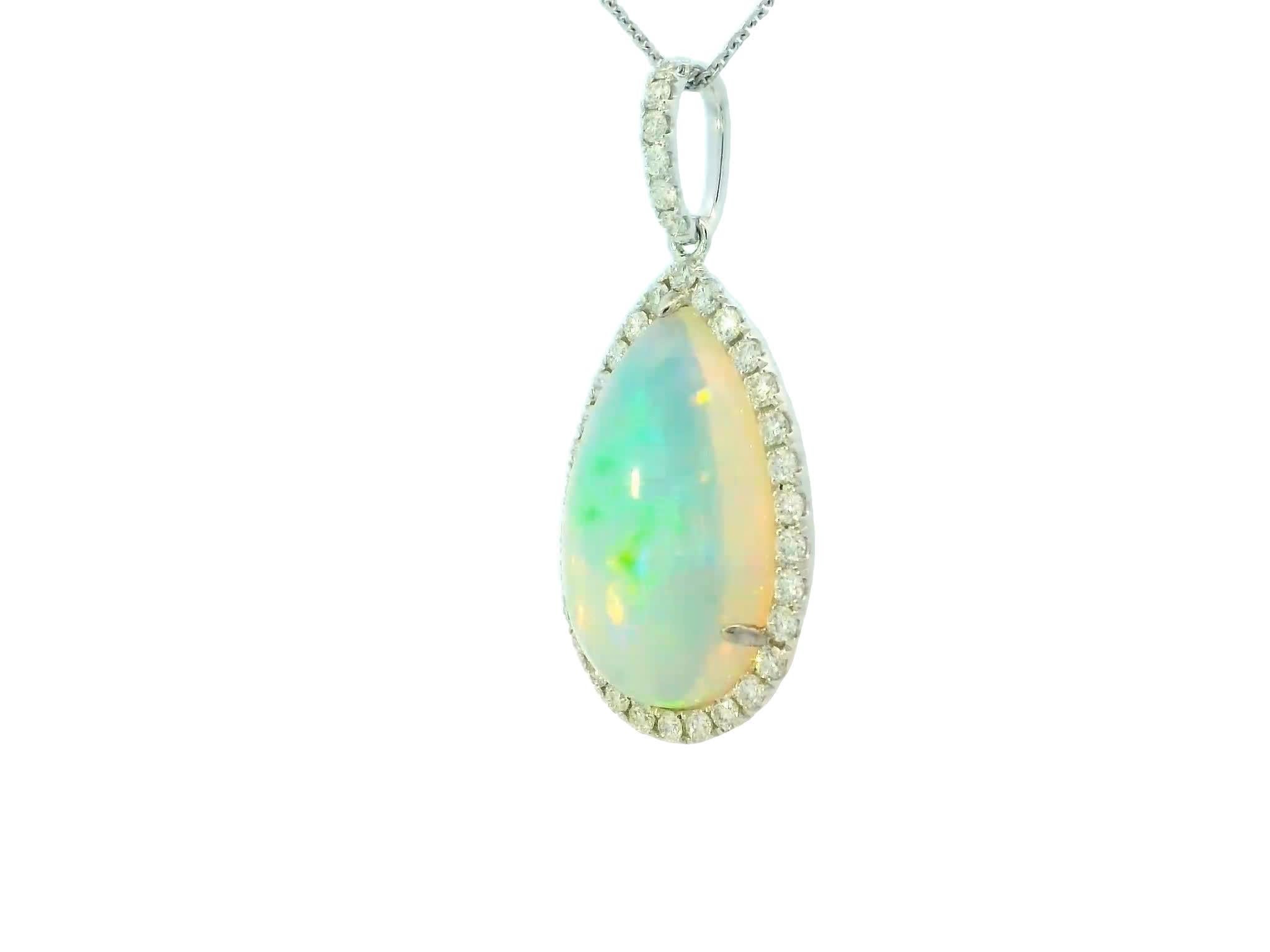 Pendentif en diamant éblouissant en vente 3
