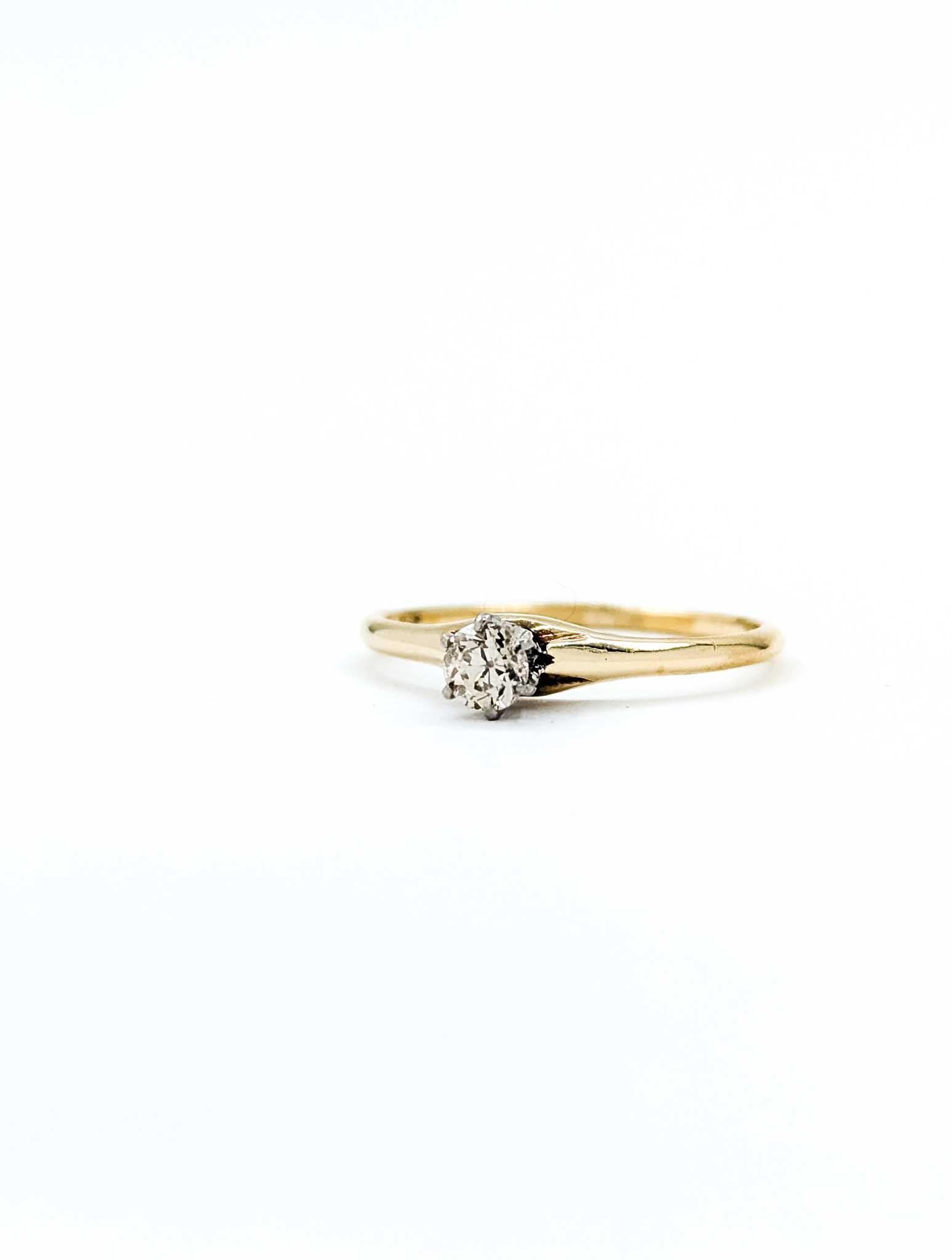 Dazzling Diamond Solitaire Ring in 14k Yellow Gold im Angebot 2