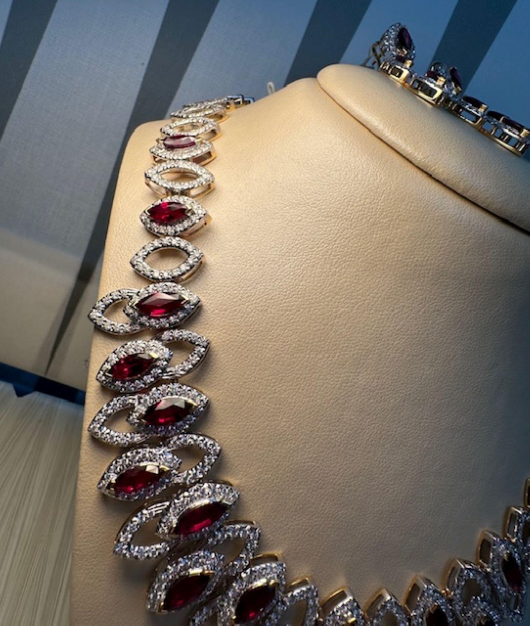 Schillernde Eleganz in  31,16 Karat Rubin & 13,04 Karat Diamant (Zeitgenössisch) im Angebot