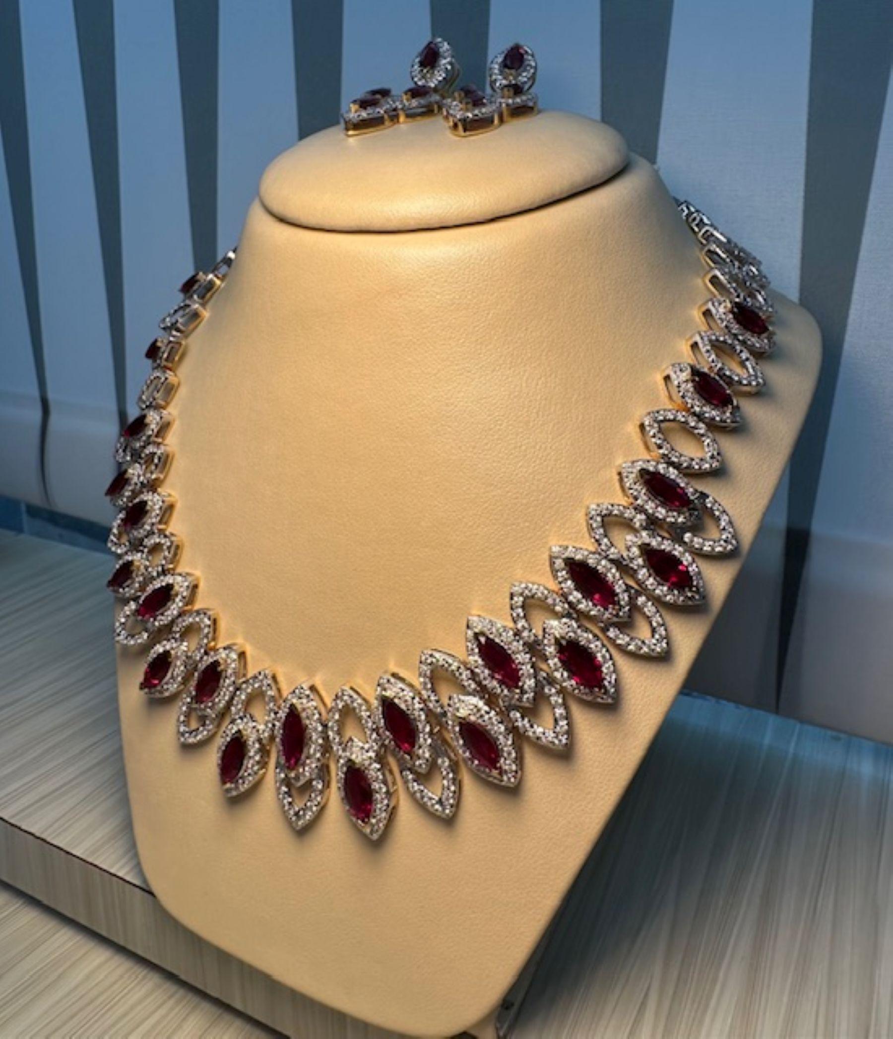 Schillernde Eleganz in  31,16 Karat Rubin & 13,04 Karat Diamant (Tropfenschliff) im Angebot