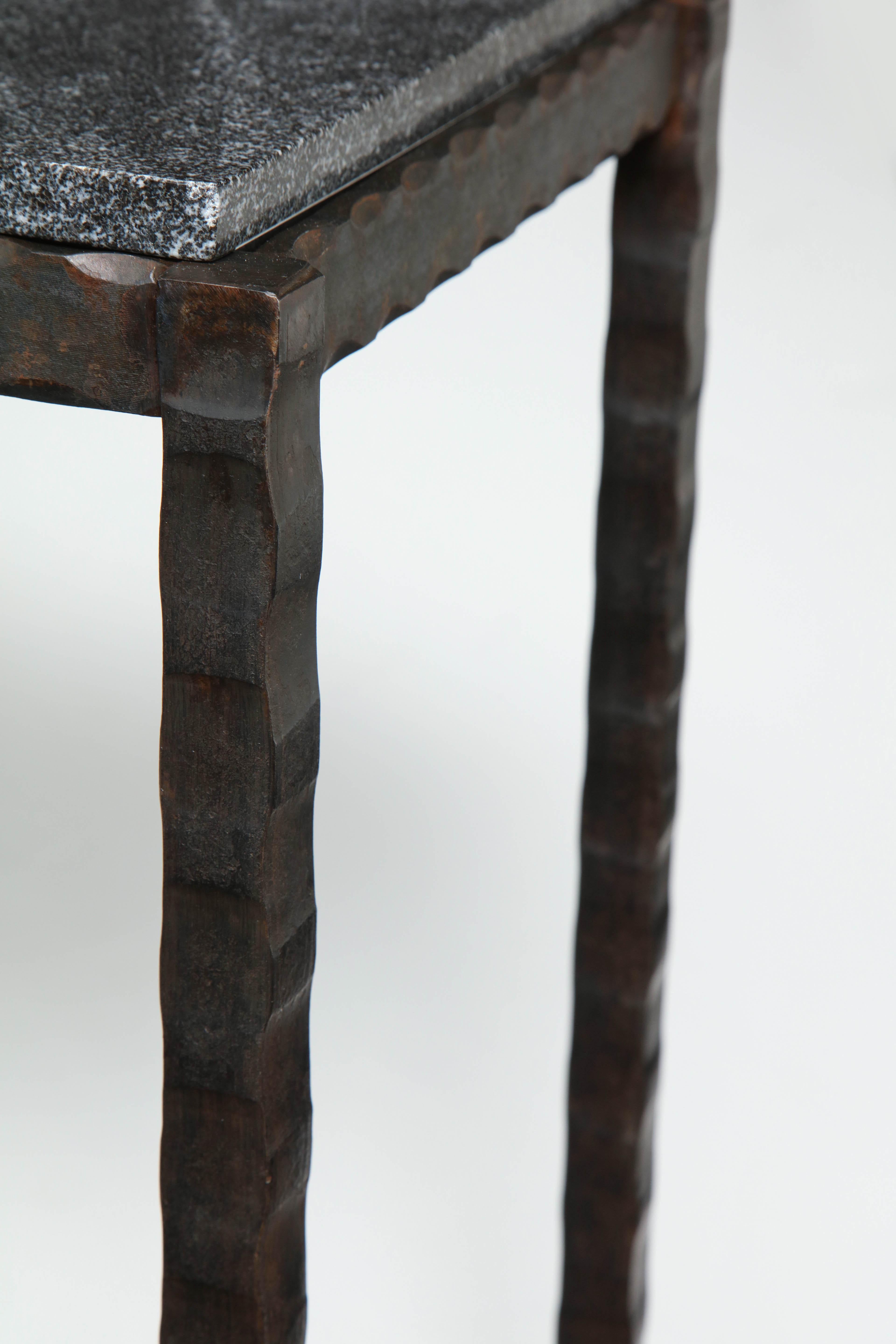 American Dazzling Granite Side Table in Hammered Steel Frame