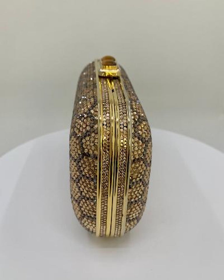 Dazzling Judith Leiber Crystal Minaudiere Evening Clutch With Honeycomb Design  For Sale 2