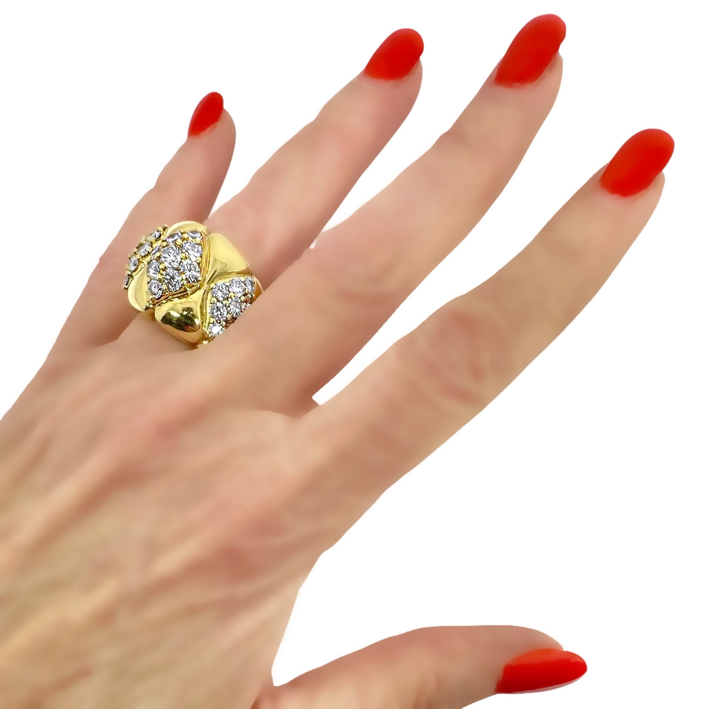 Éblouissante bague de cocktail vintage en or 18 carats et diamants par Jose HESS en vente 5