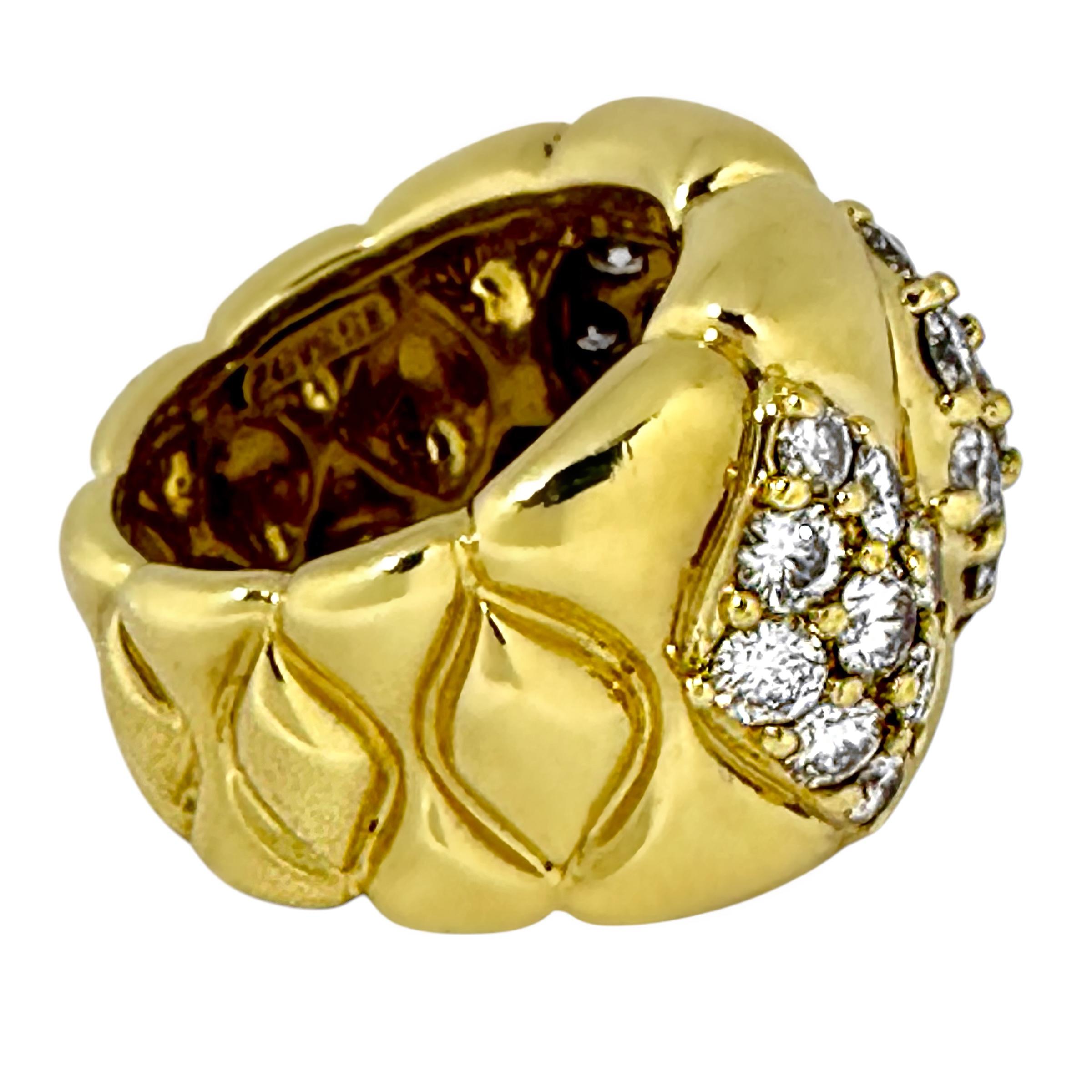 Éblouissante bague de cocktail vintage en or 18 carats et diamants par Jose HESS Bon état - En vente à Palm Beach, FL
