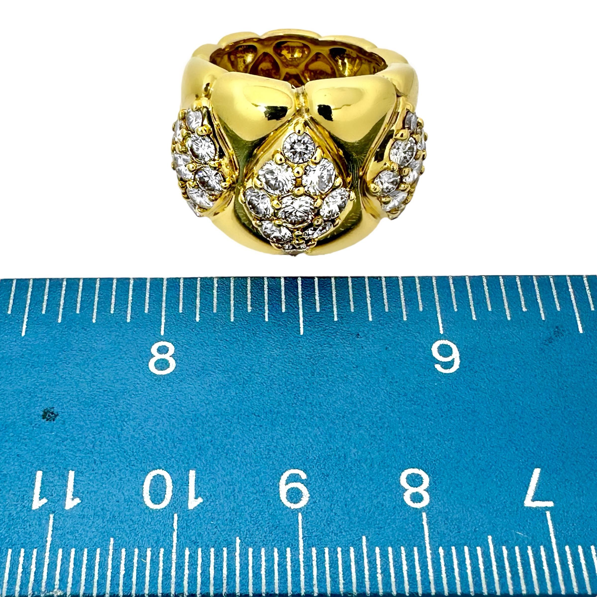 Éblouissante bague de cocktail vintage en or 18 carats et diamants par Jose HESS en vente 2