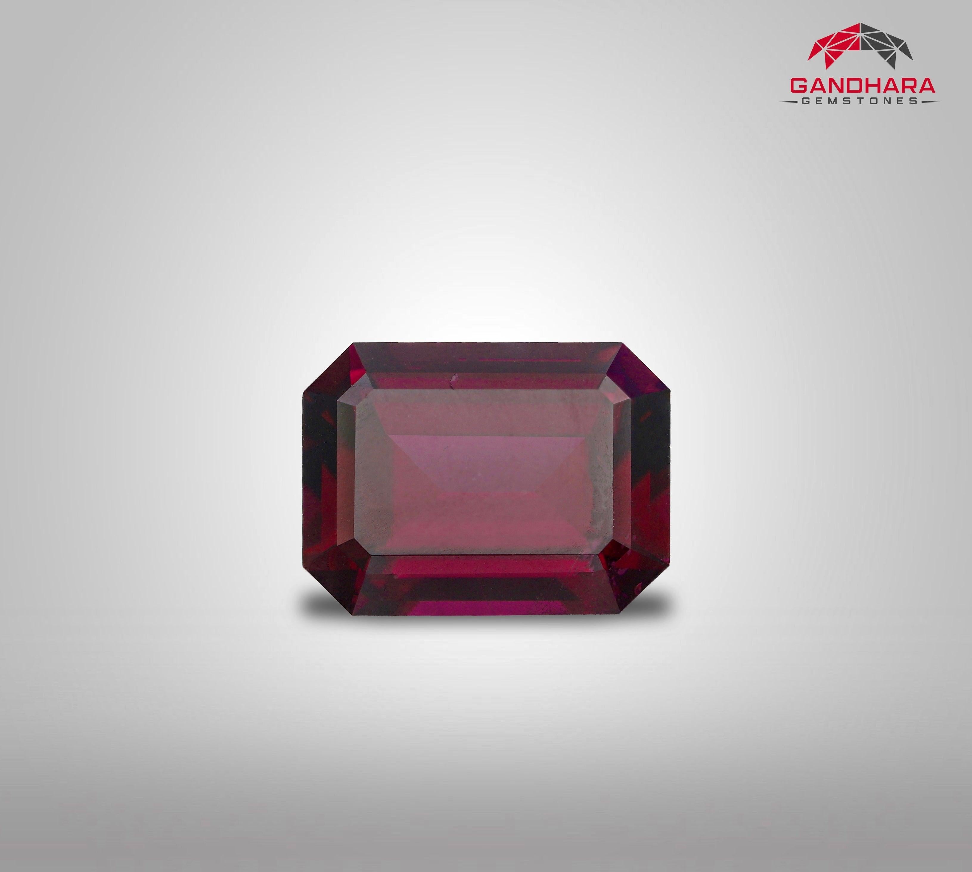 Dazzling Malawi Garnet Gemstone , available for sale at wholesale price, Flawless loupe clean clarity, emerald cut, Rectangular shape 4.95 carats loose certified Garnet from malawi.

Product Information:
GEMSTONE TYPE	Dazzling Malawi Garnet