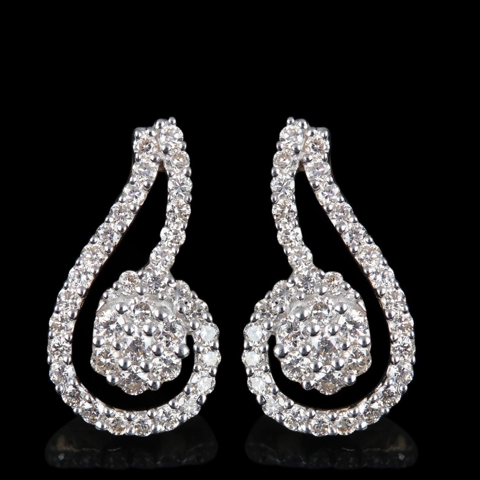 Taille ronde Boucles d'oreilles de mariage en or jaune 14 carats et diamants naturels éblouissants 1 paire. en vente