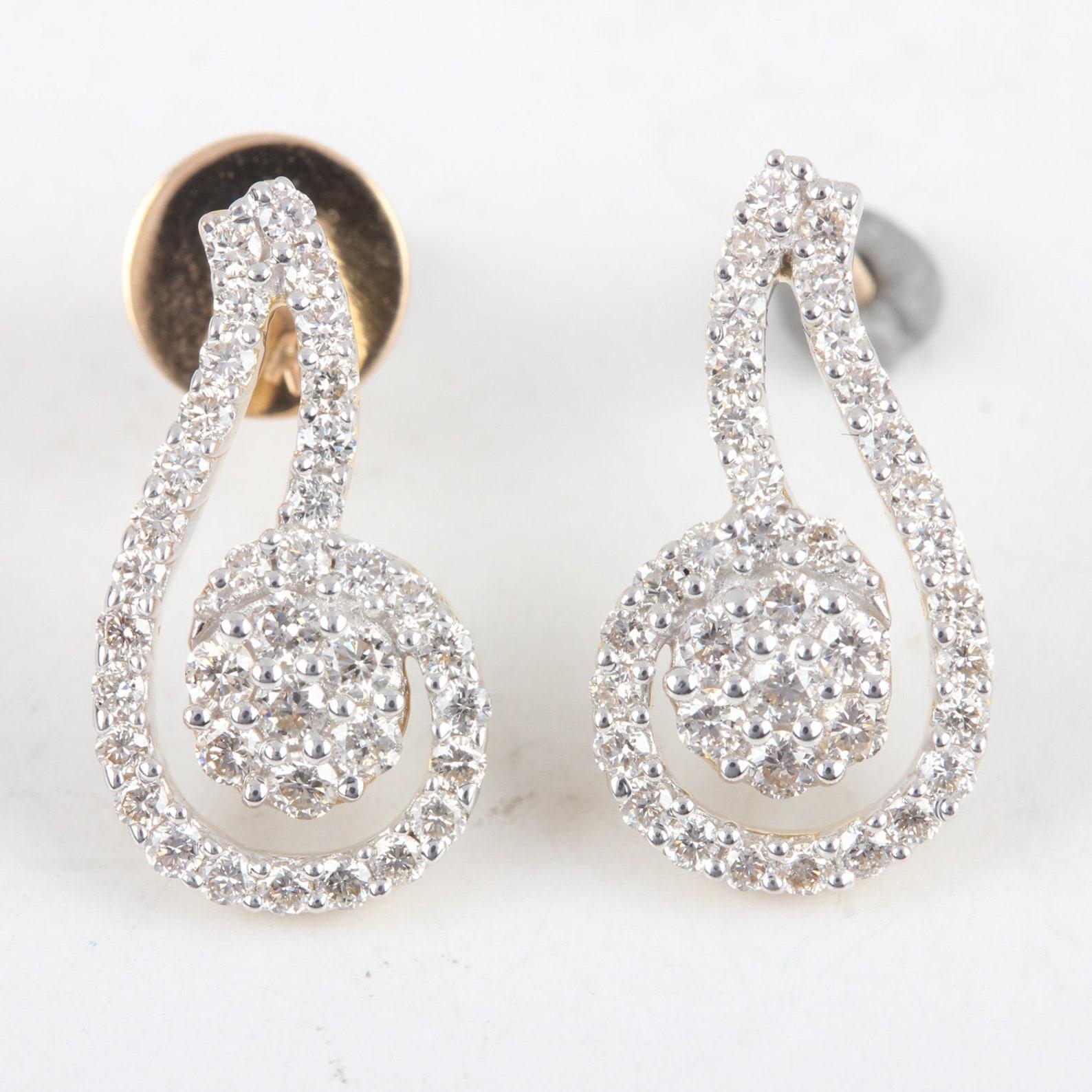 Boucles d'oreilles de mariage en or jaune 14 carats et diamants naturels éblouissants 1 paire. Pour femmes en vente