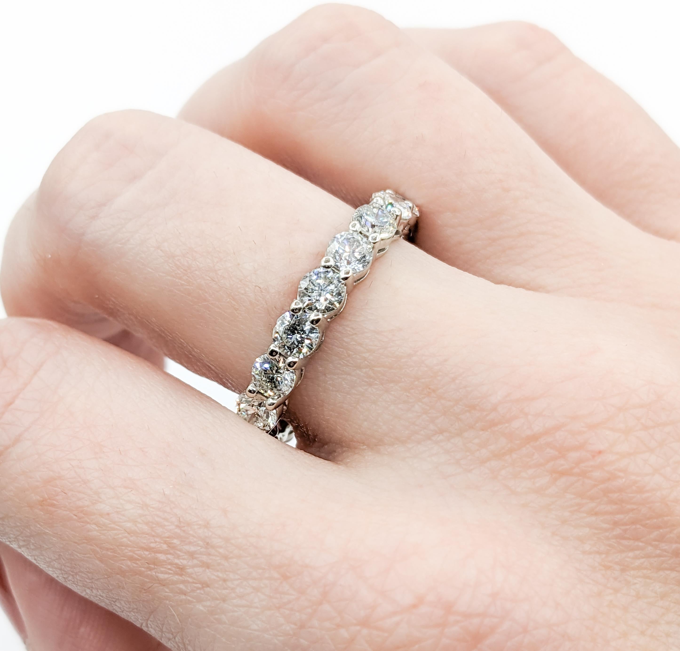 Dazzling Natural Diamond Eternity Band Ring in 18Kt White Gold

Crafted with precision, this stunning ring is made from 18kt white gold and is adorned with a total 3.8ctw of dazzling diamonds that sparkle brilliantly. The diamonds exhibit an I1
