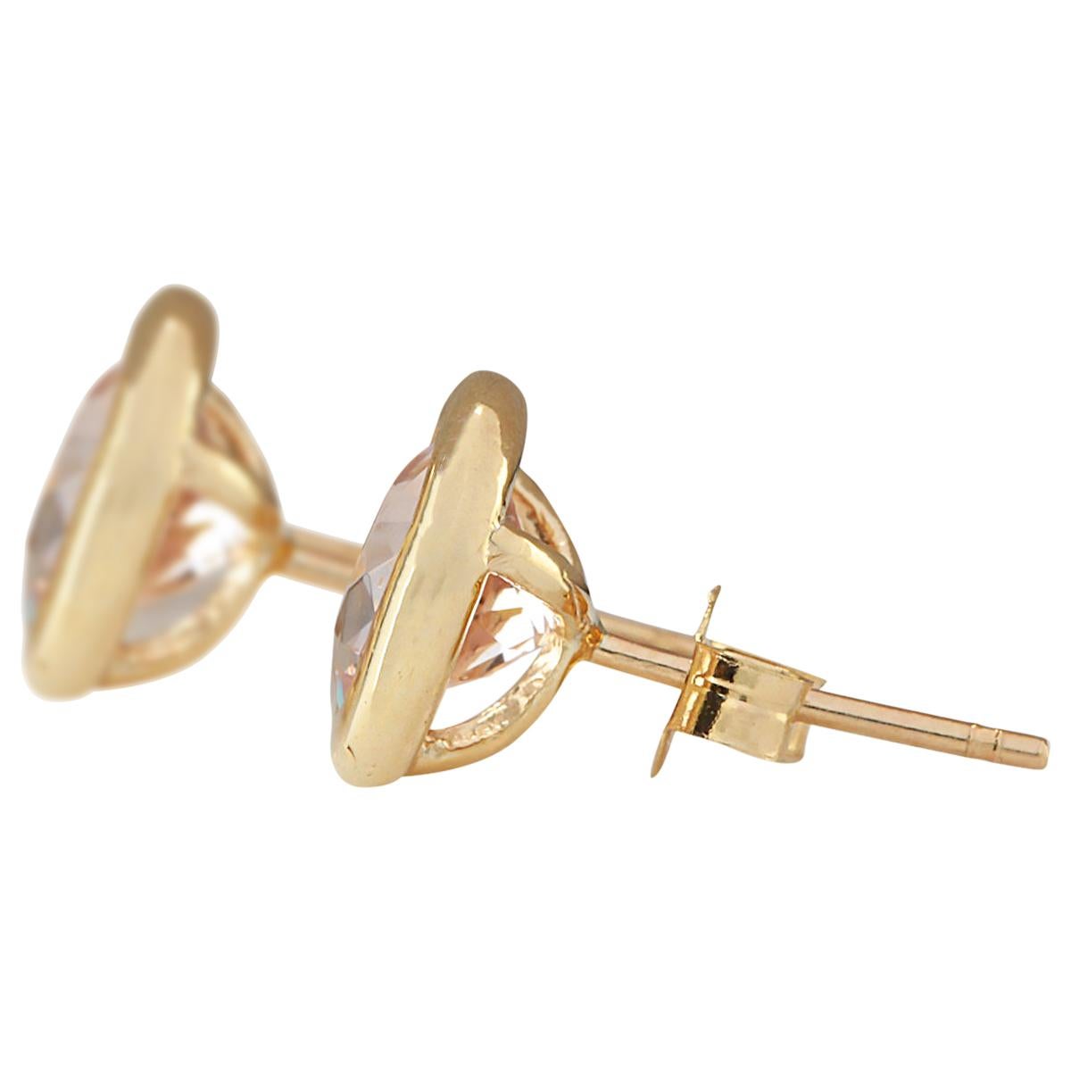Wir stellen Ihnen unsere atemberaubenden Ohrringe mit 3,00 Karat natürlichem Morganit vor, die elegant in 14-karätigem Gelbgold gefertigt sind. Jeder Ohrring trägt den authentischen 14K-Stempel und wiegt insgesamt 1,7 Gramm, was sowohl Stil als auch