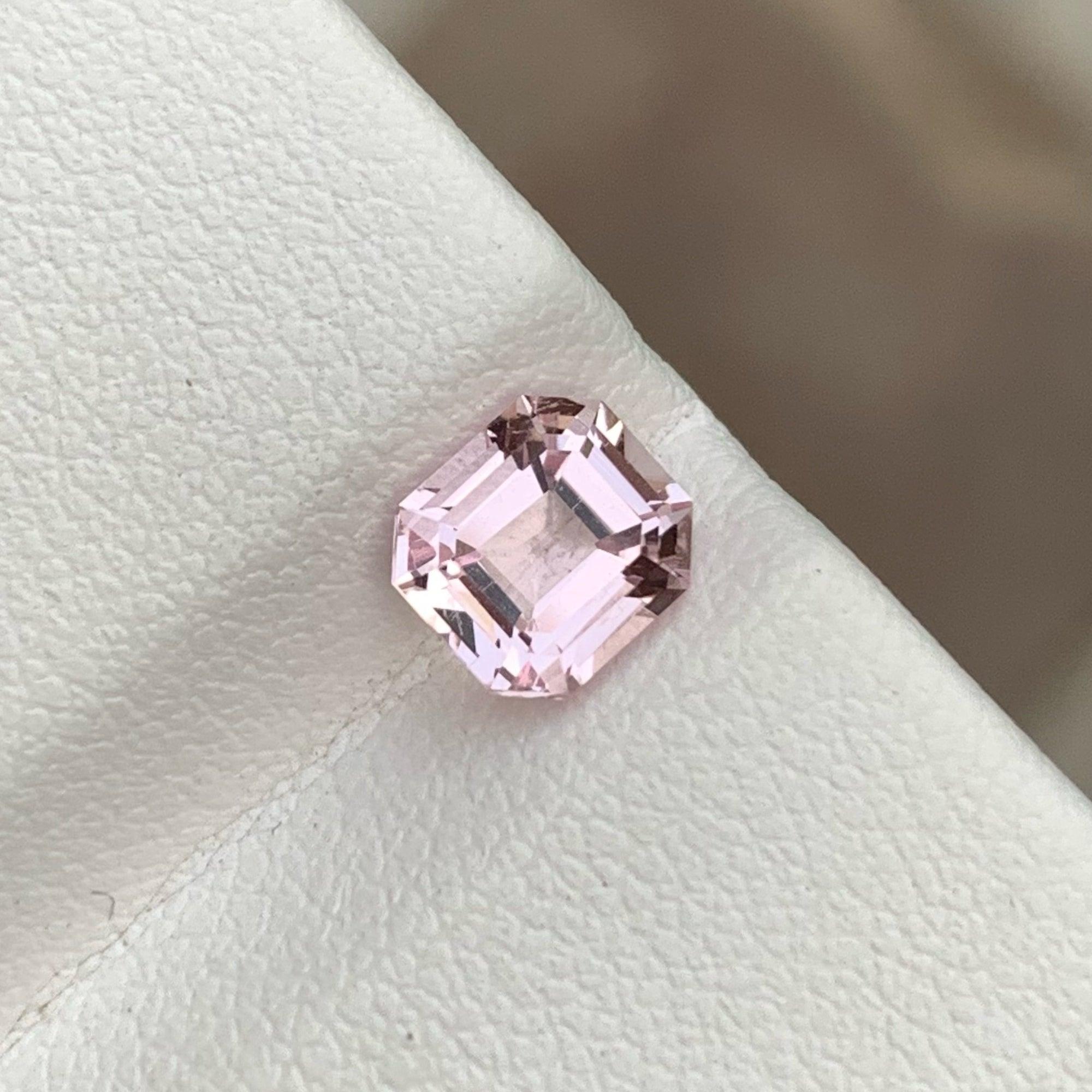 Morganite Gemstone, available For Sale At Wholesale Price Natural High Quality 1.20 Carats Eye Clean Clarity Loose Morganite From Nigeria.

Product Information:
GEMSTONE TYPE:	Dazzling Natural Pink Loose Morganite
WEIGHT:	1.20 carats
DIMENSIONS:	6.5