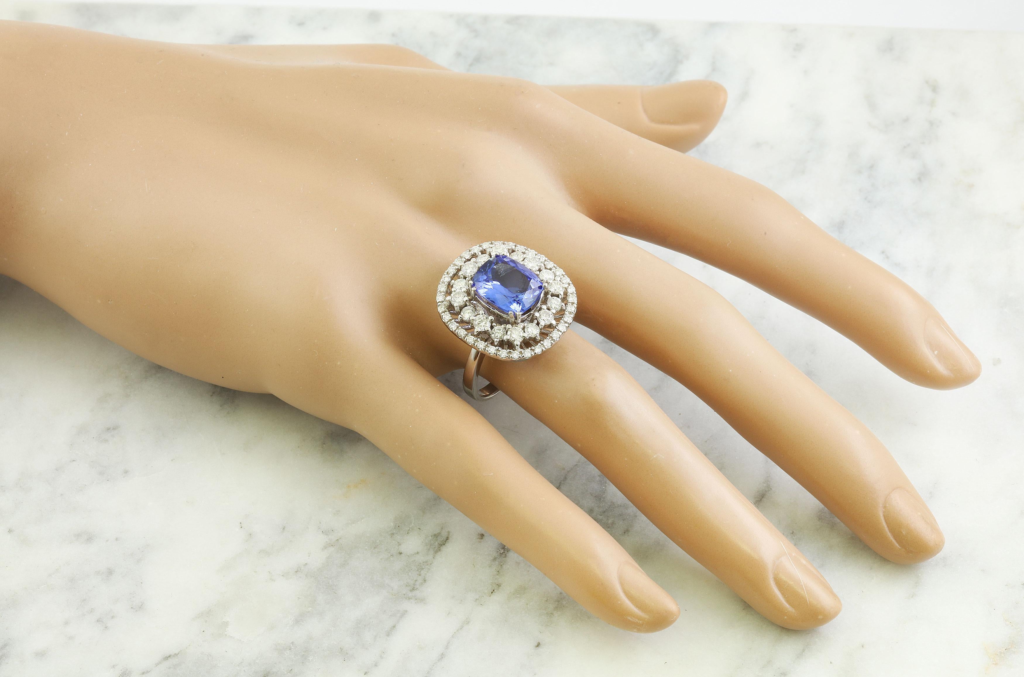 Dazzling Natural Tanzanite Diamond Ring In 14 Karat Solid White Gold  In New Condition For Sale In Los Angeles, CA